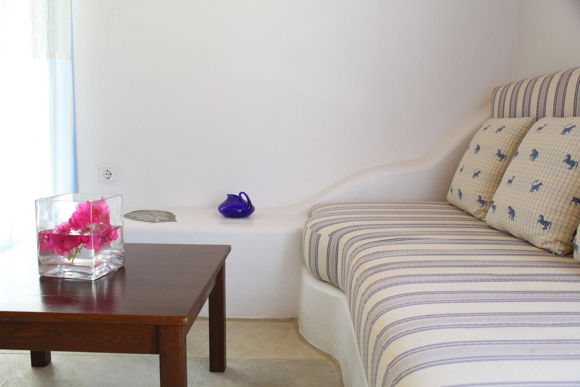 Nama Super Paradise Beach (Mykonos)