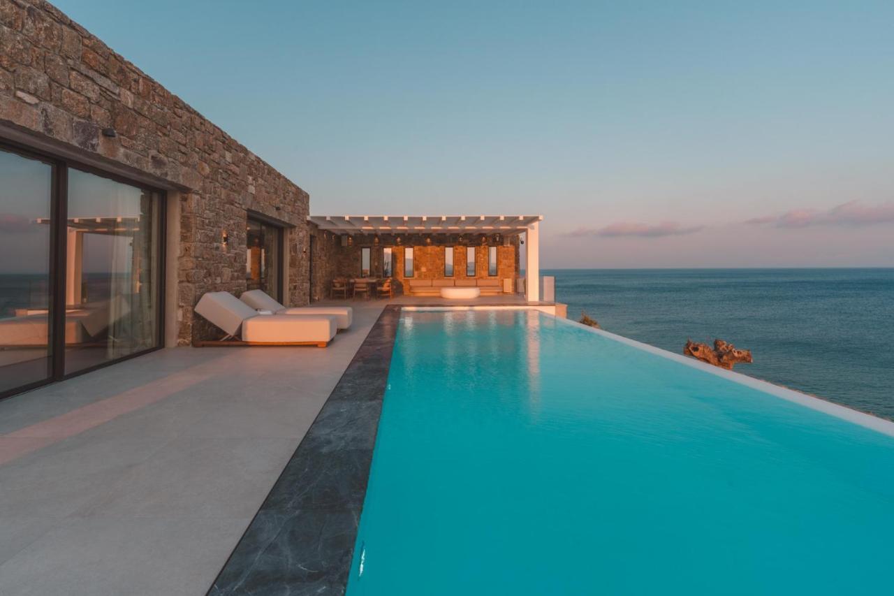 Splendid Mykonos Waterfront Villa
