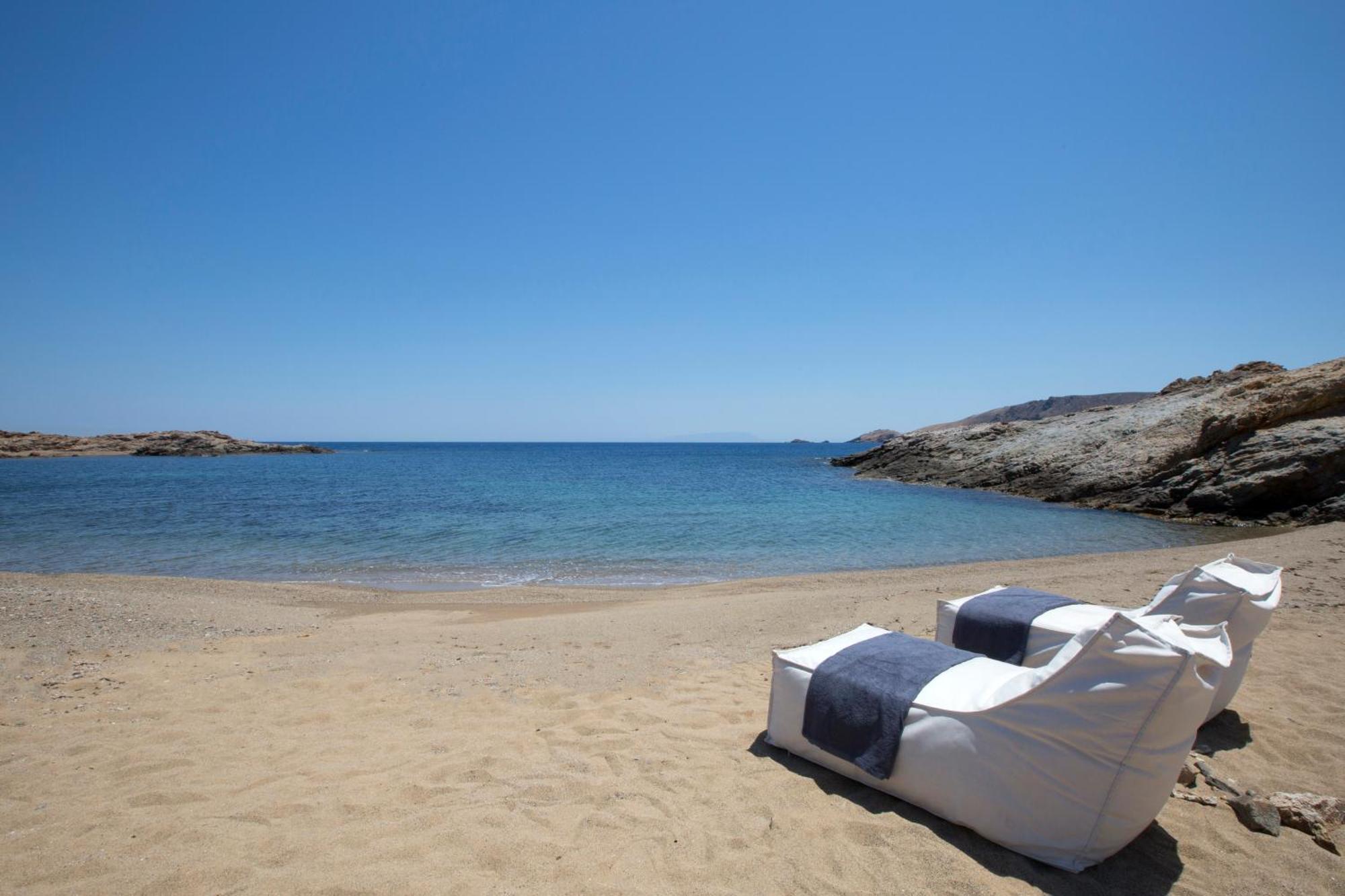 Casadei Pool 4-bdr Sea View 'anemos' & 'petra' With Nighttime Security Guard