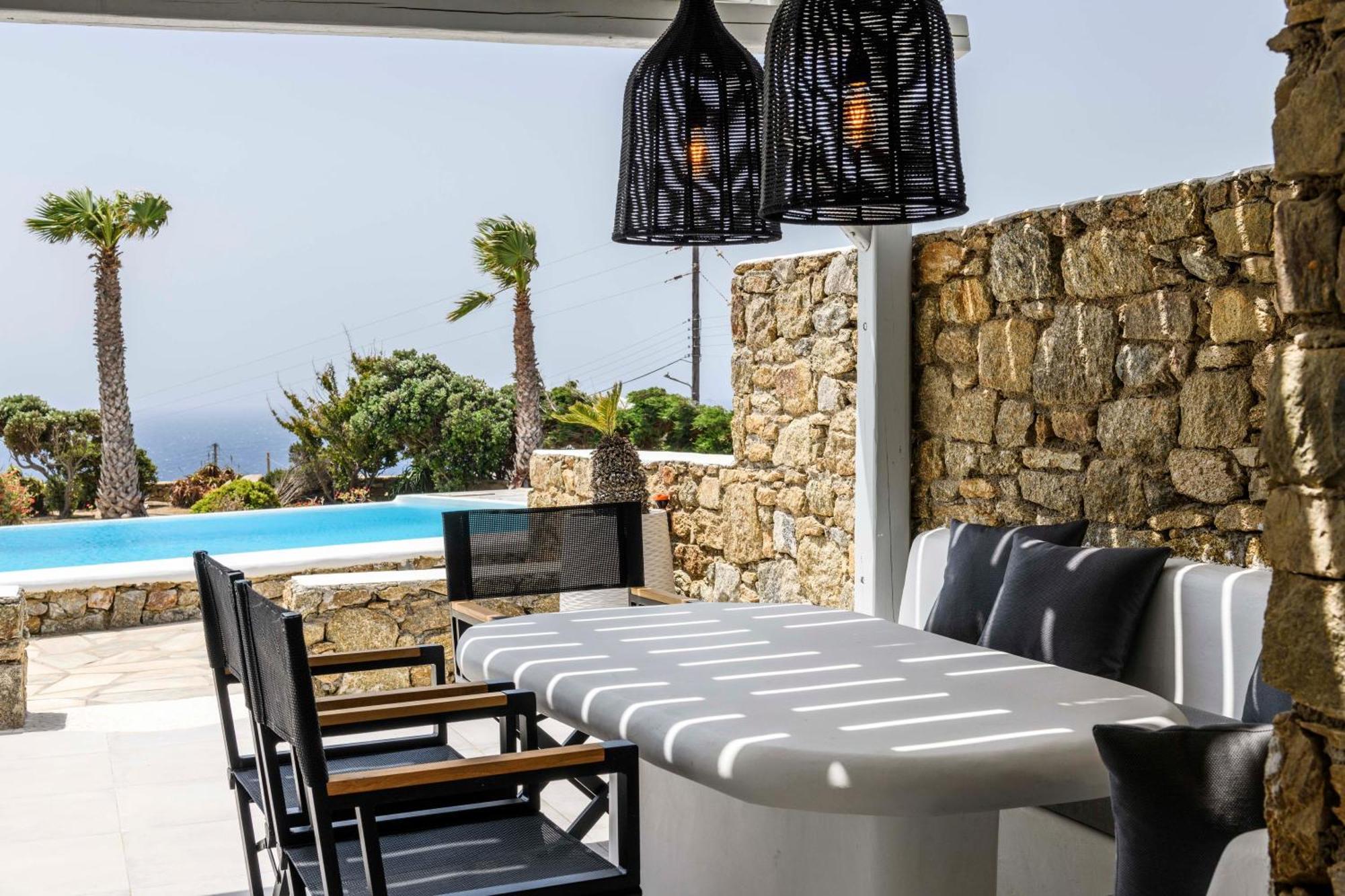 Villa Mykonos 4 Bedroom Pool *