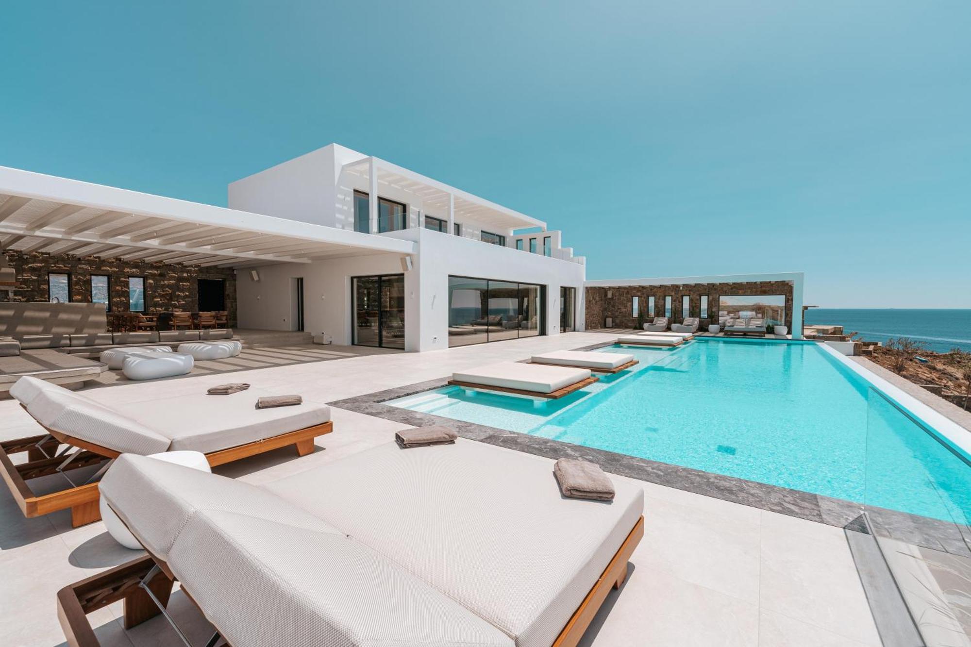 Splendid Mykonos Waterfront *