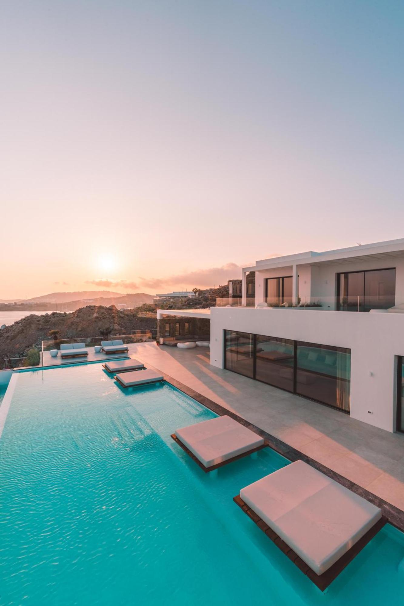 Splendid Mykonos Waterfront