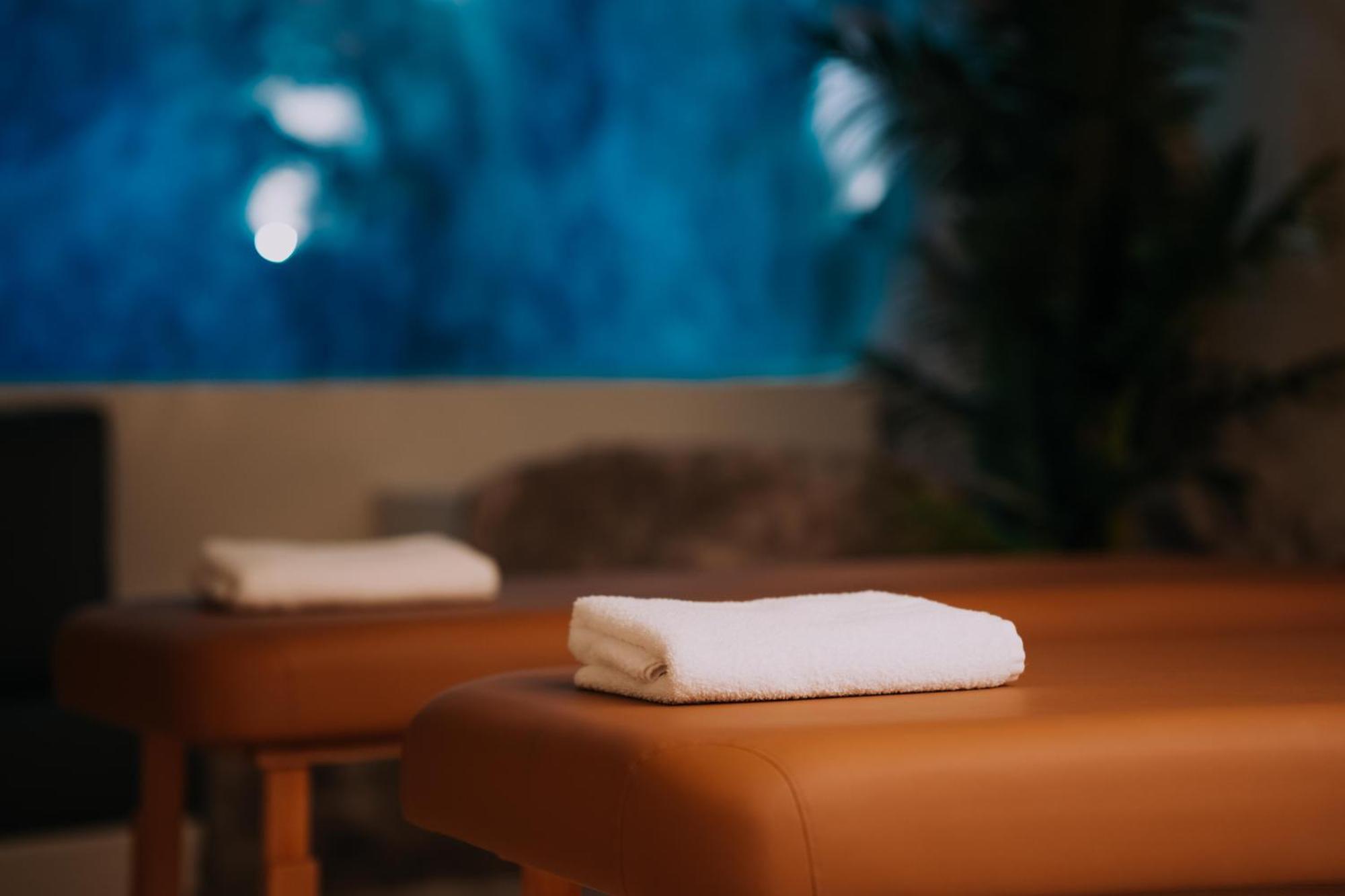 Hotel Black