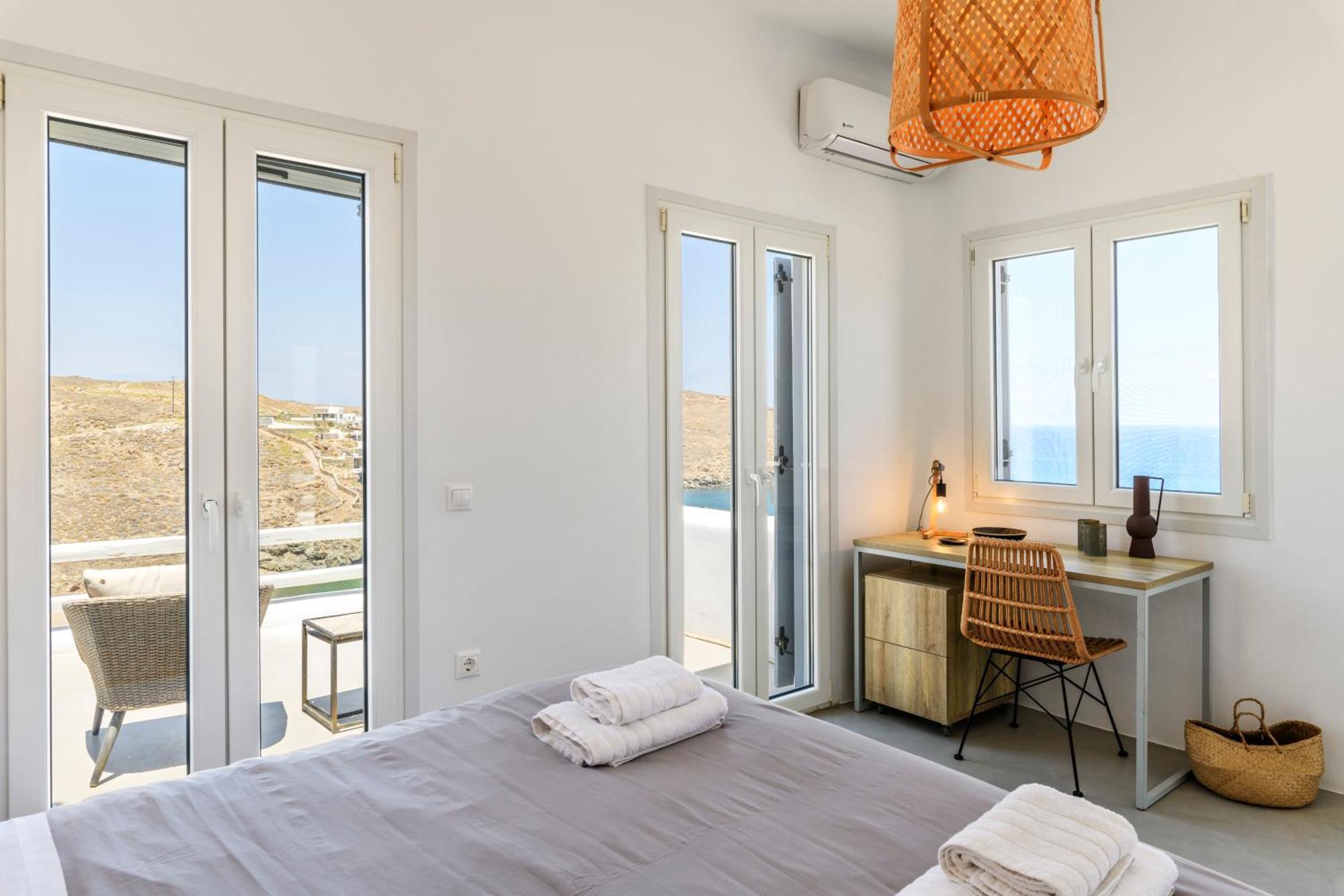 Mykonos Residence Villas & Suites Merchia Beach Villa *