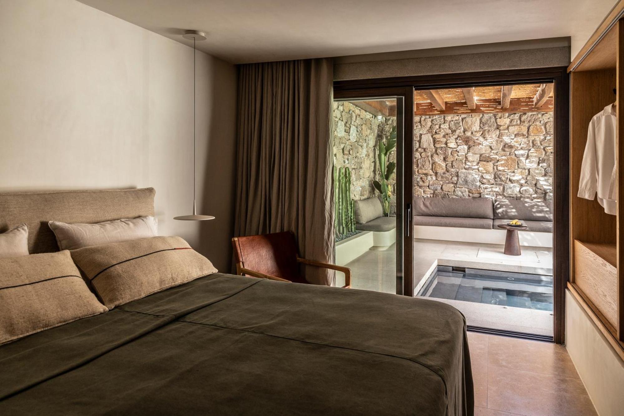 The Skyvilla Mykonos - A Landmark With Breathtaking Views Of The Psarou Bay * Mykonos Town