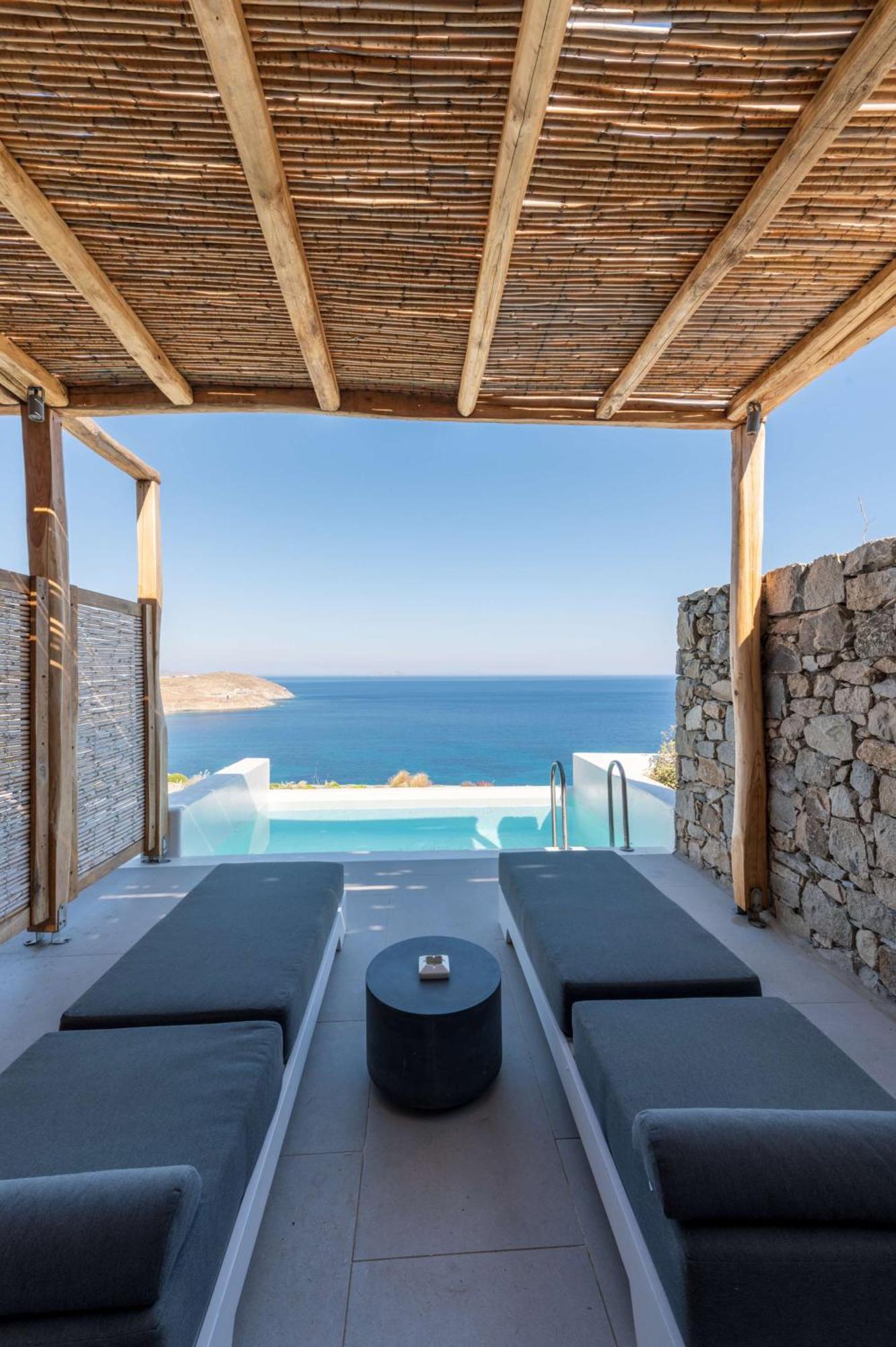 Hotel Radisson Blu Euphoria Resort, Mykonos 5*