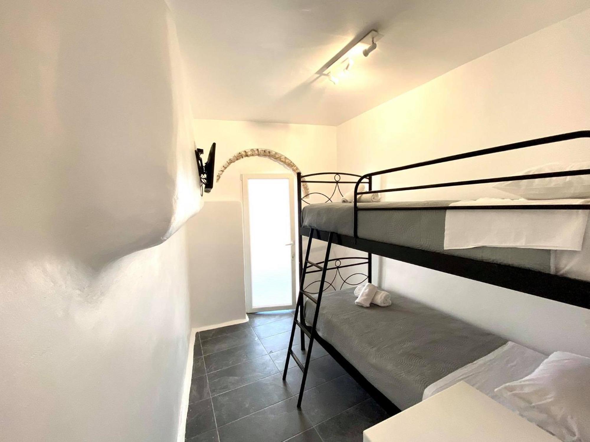 Mykonos Vibes Airport And Apartment *