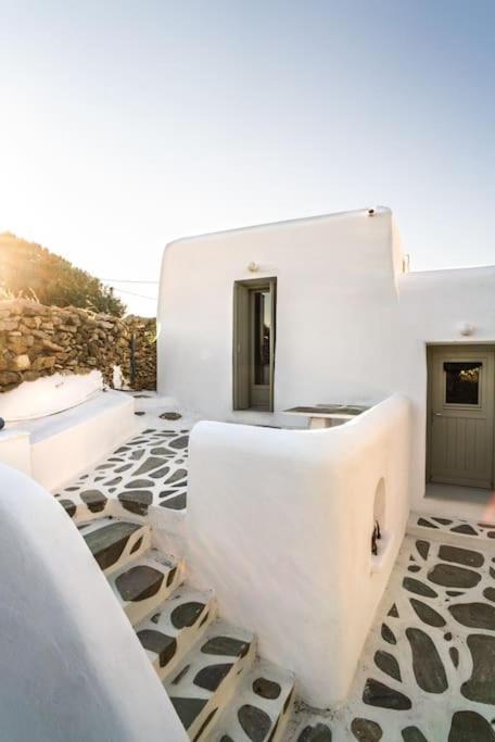 Armonia Close To Mykonos Town