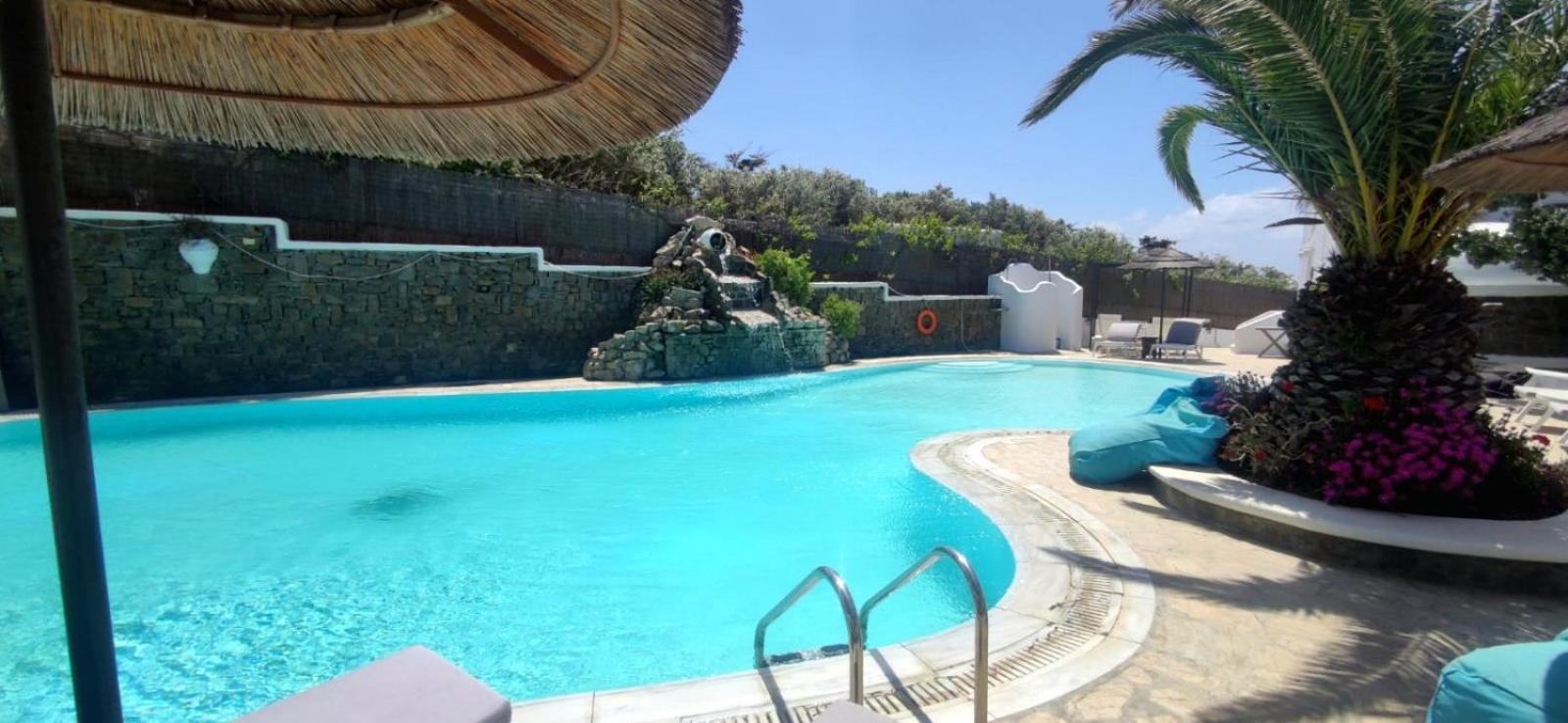 Mykonian Iros & Villa Mykonos Town