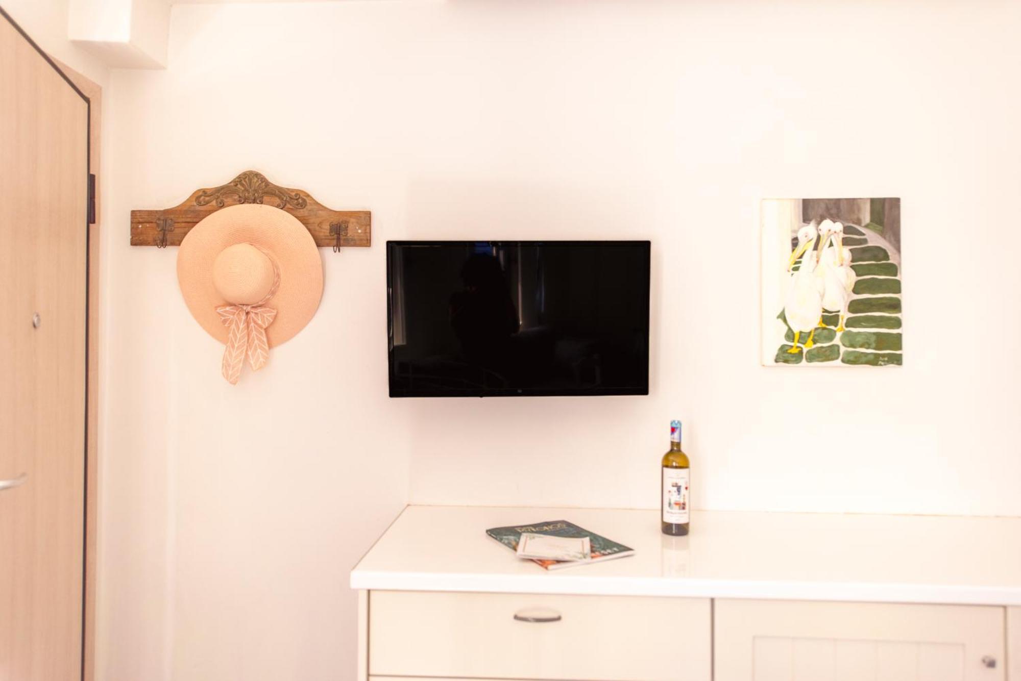 Fresh Renovated Maisonette Close To The * Platys Gialos (Mykonos)