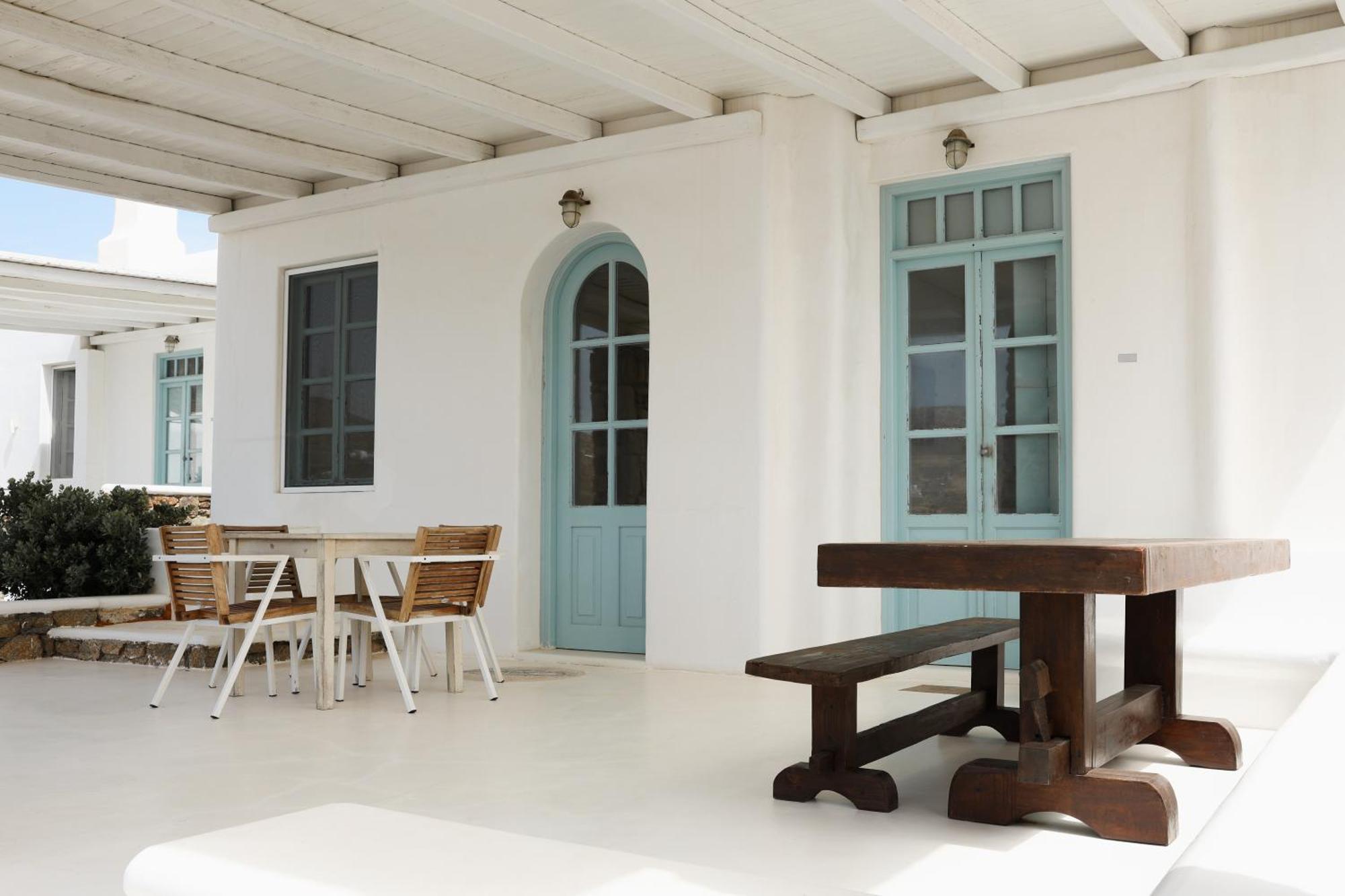 Mykonos Pantheon Aparthotel 3*