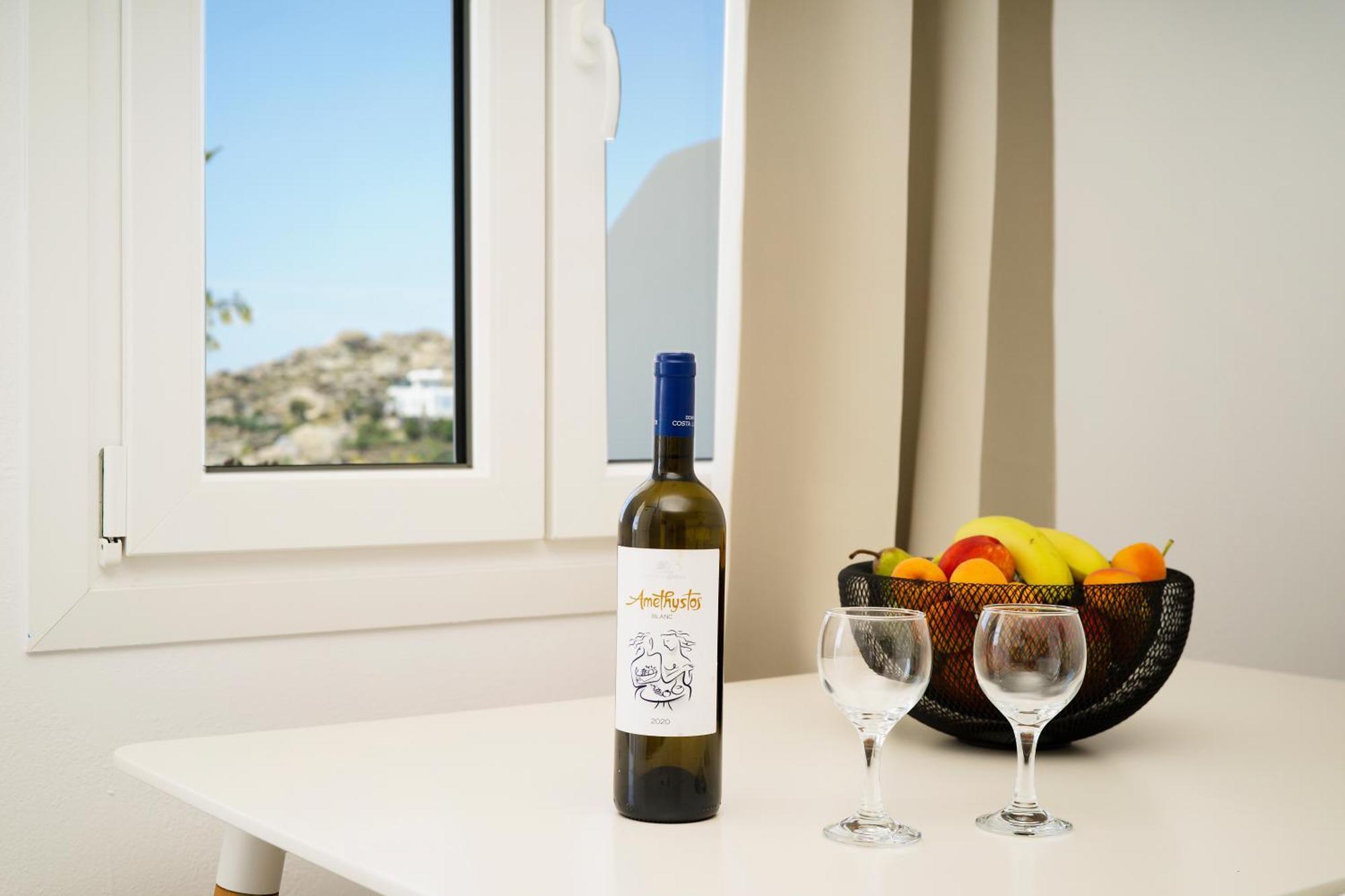Oniropetra Mykonos Plintri
