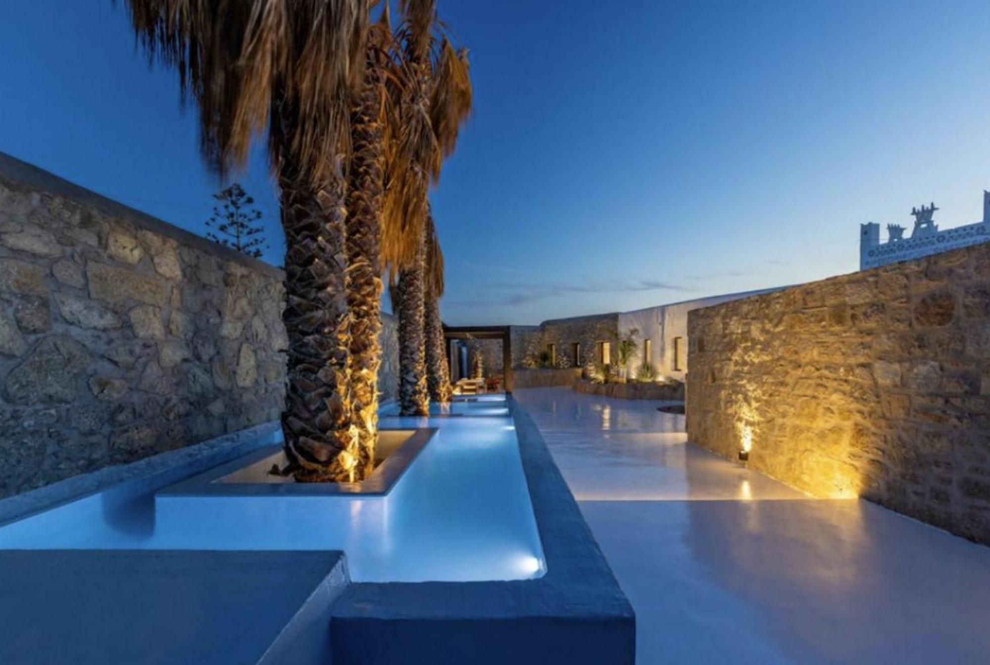 Mbc Mykonos Town Black Villa 6 Bedrooms Mykonos Villa