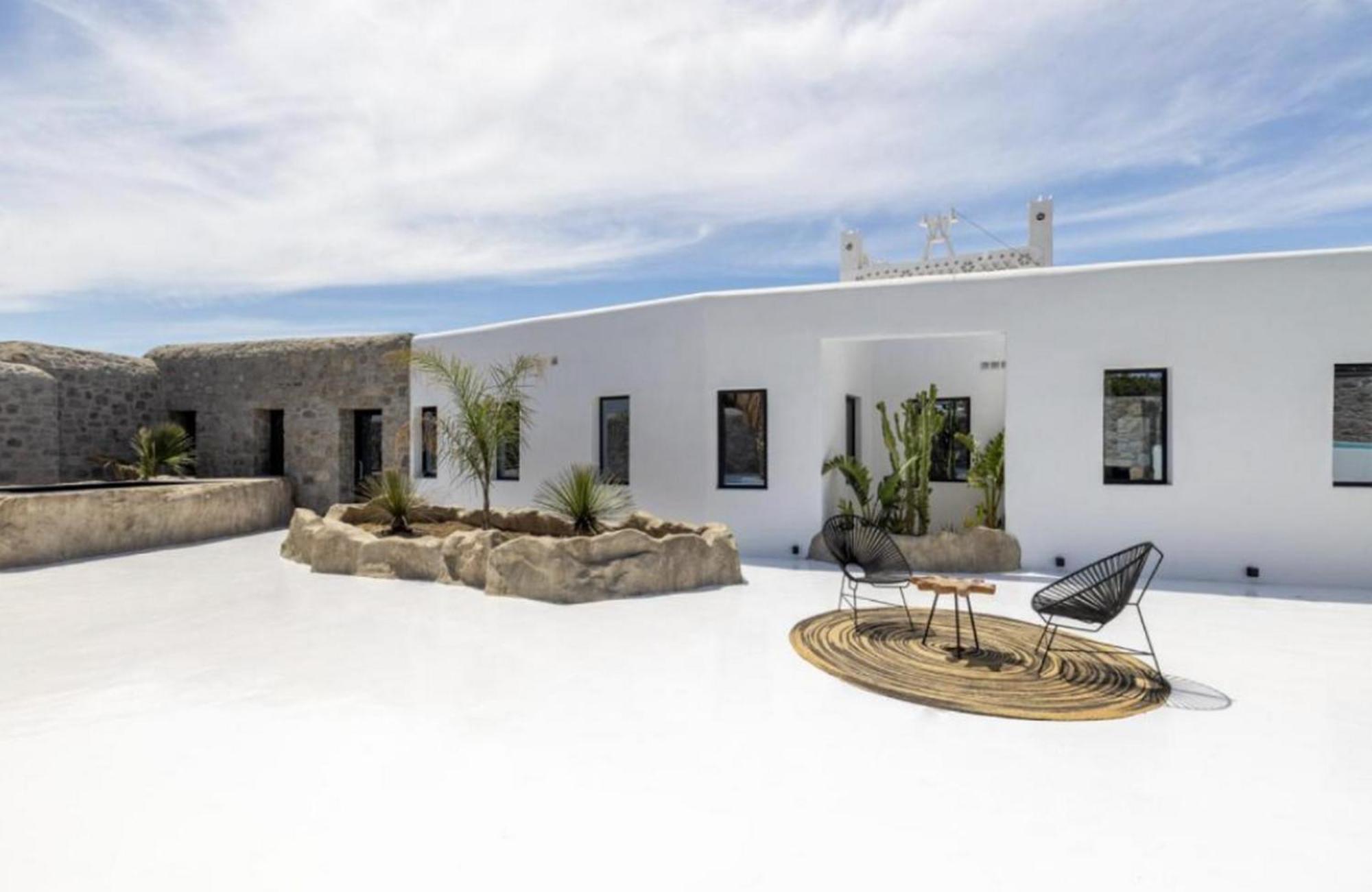 Mbc Mykonos Town Black Villa 6 Bedrooms Mykonos *