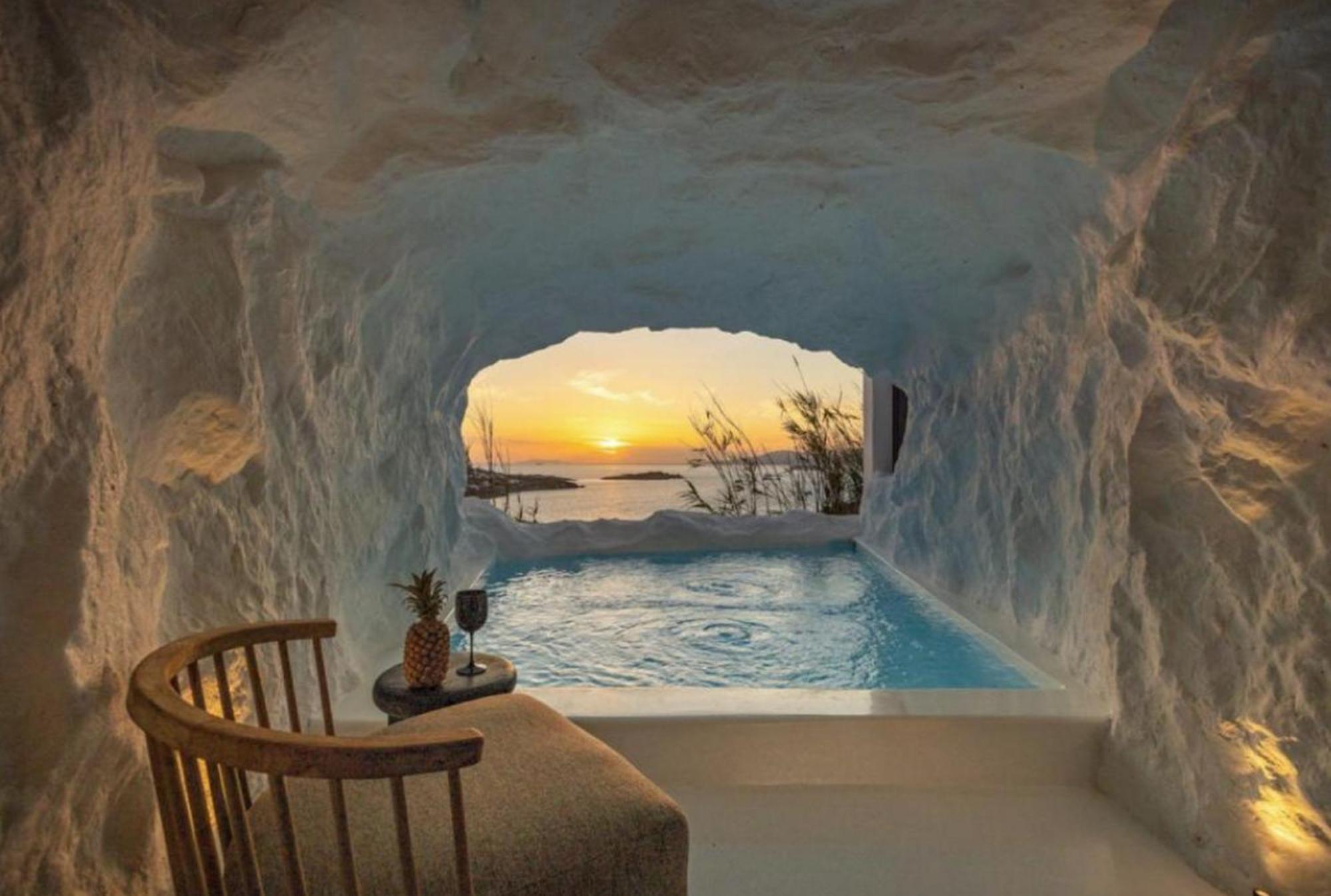 Villa Mbc Mykonos Town Black Villa 6 Bedrooms Mykonos