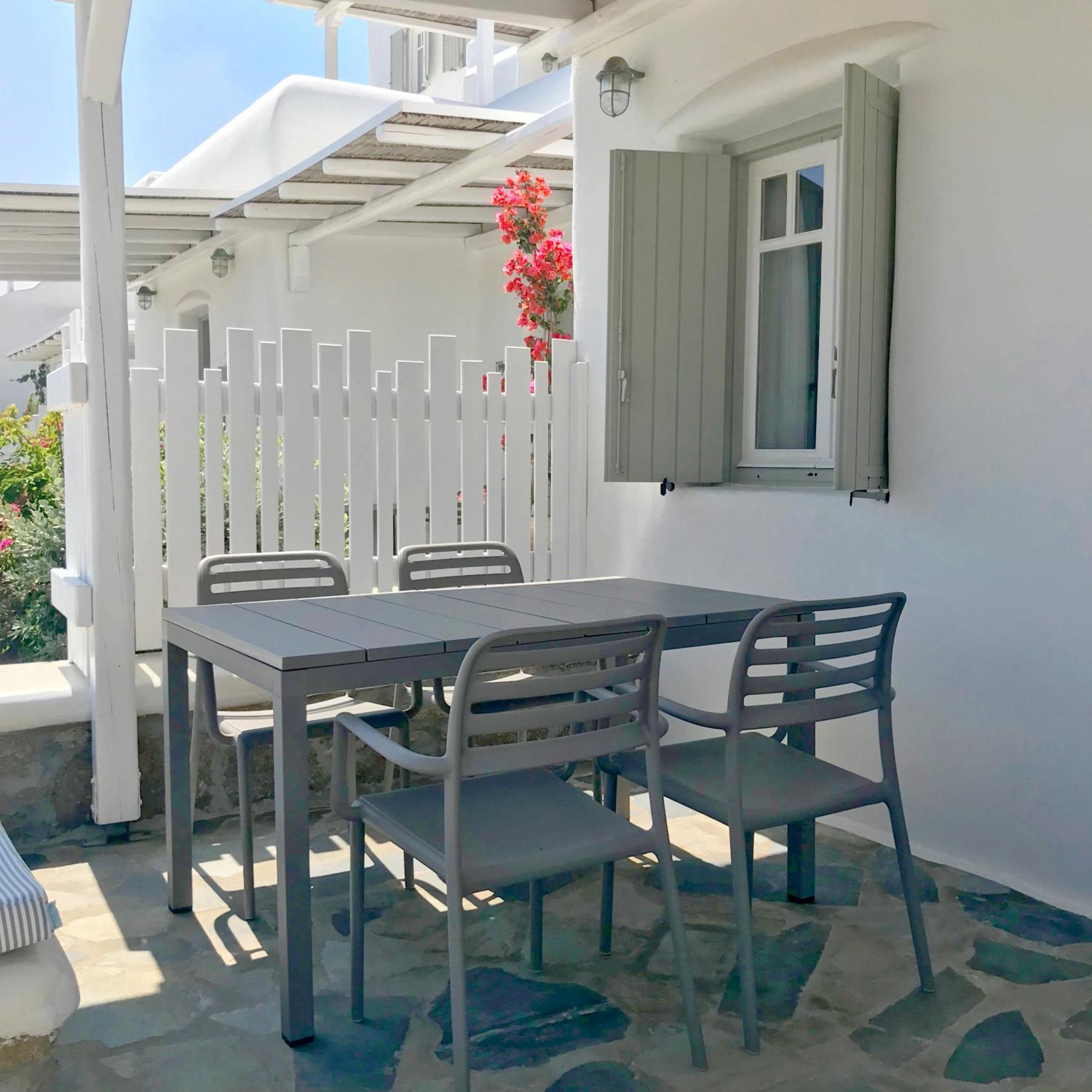 Yakinthos Aparthotel Mykonos Town