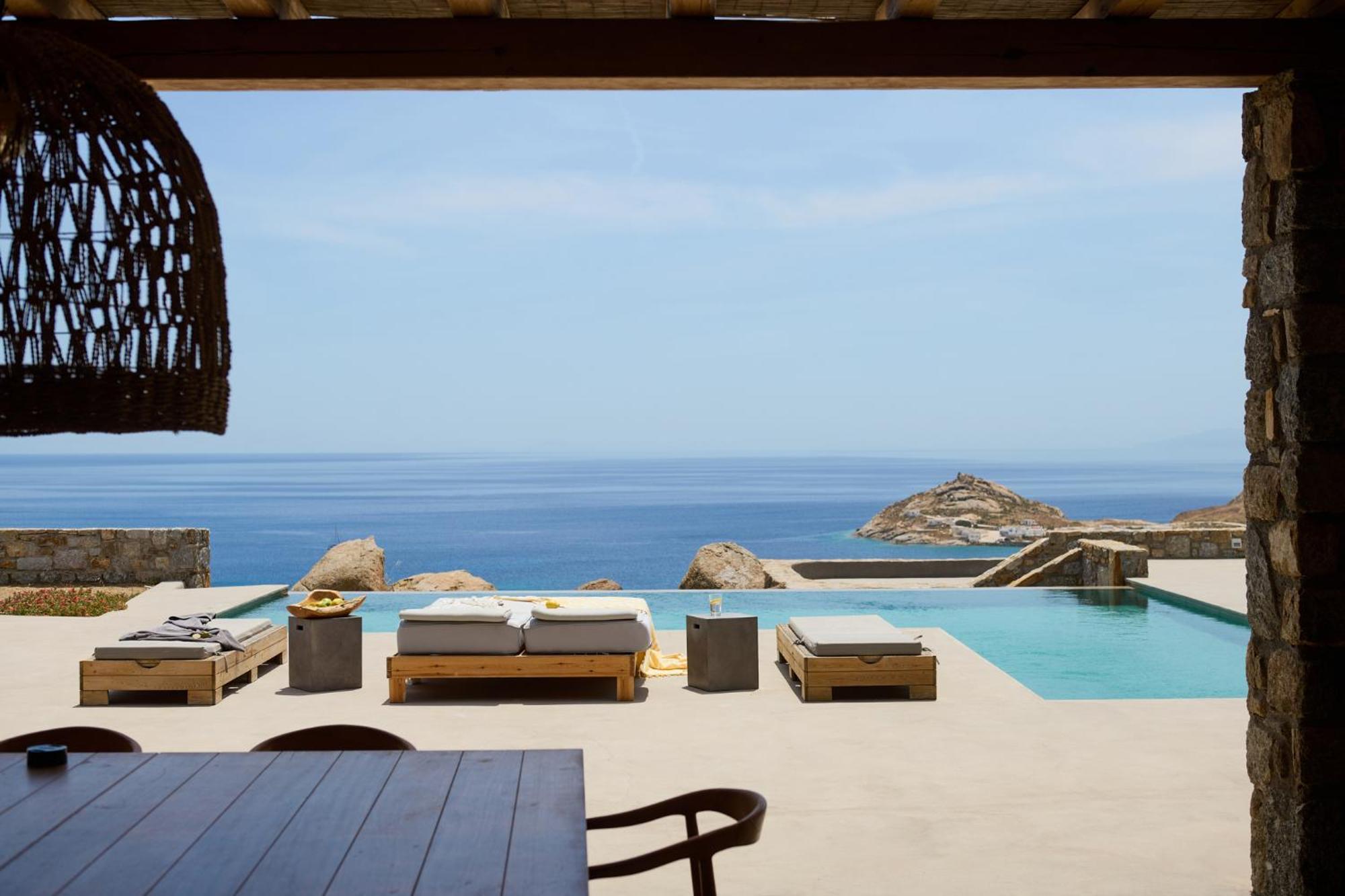 Aqua Marine By Mykonos Rocks Kalafatis