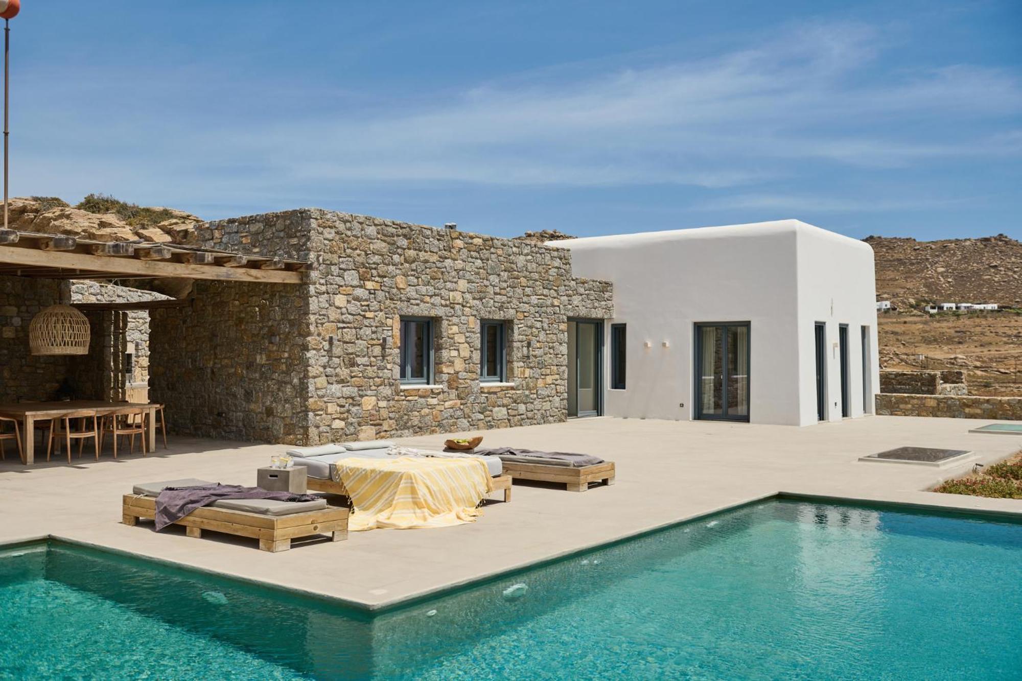 Aqua Marine By Mykonos Rocks Kalafatis