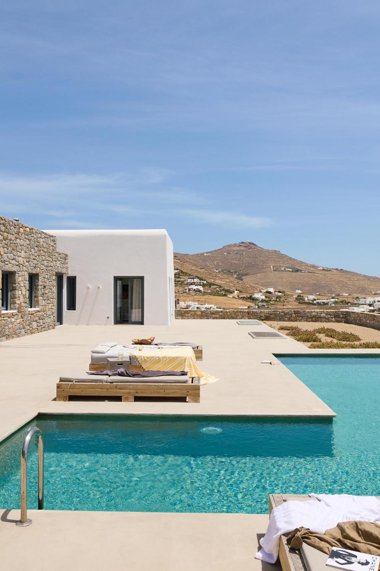 Aqua Marine By Mykonos Rocks * Kalafatis
