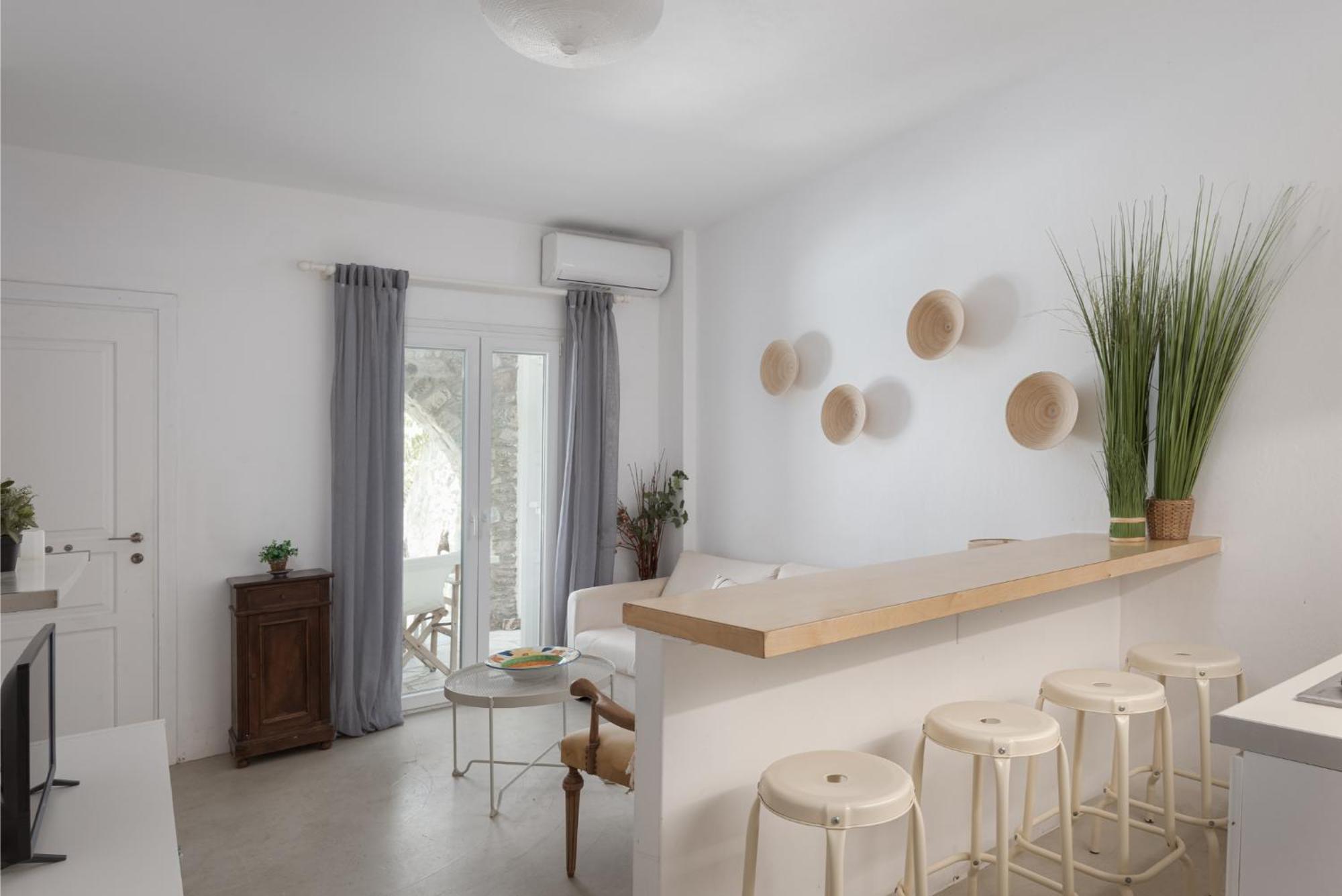 Lea Mykonos *
