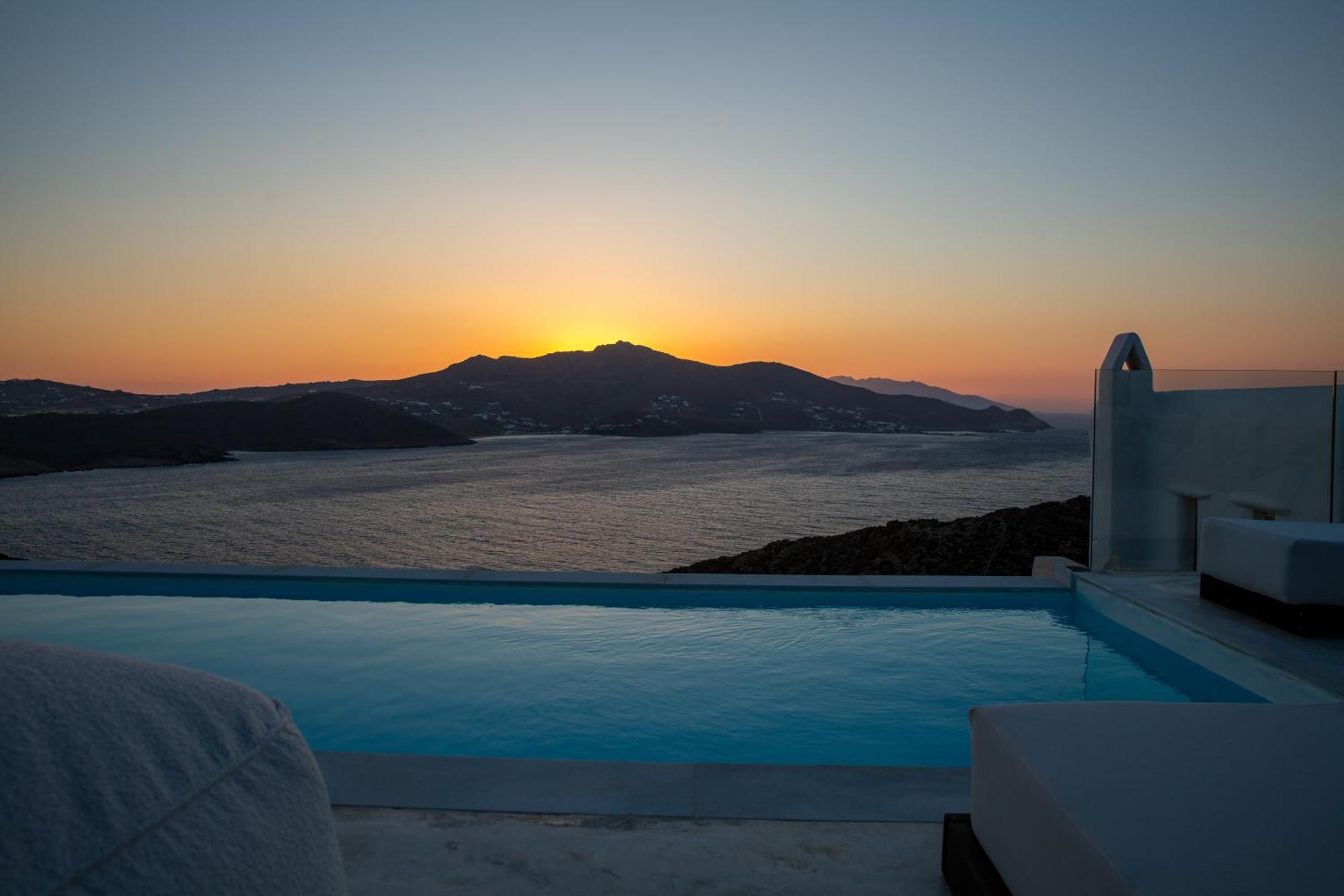 Hom Mykonos - Seaview With Private Pool Villa