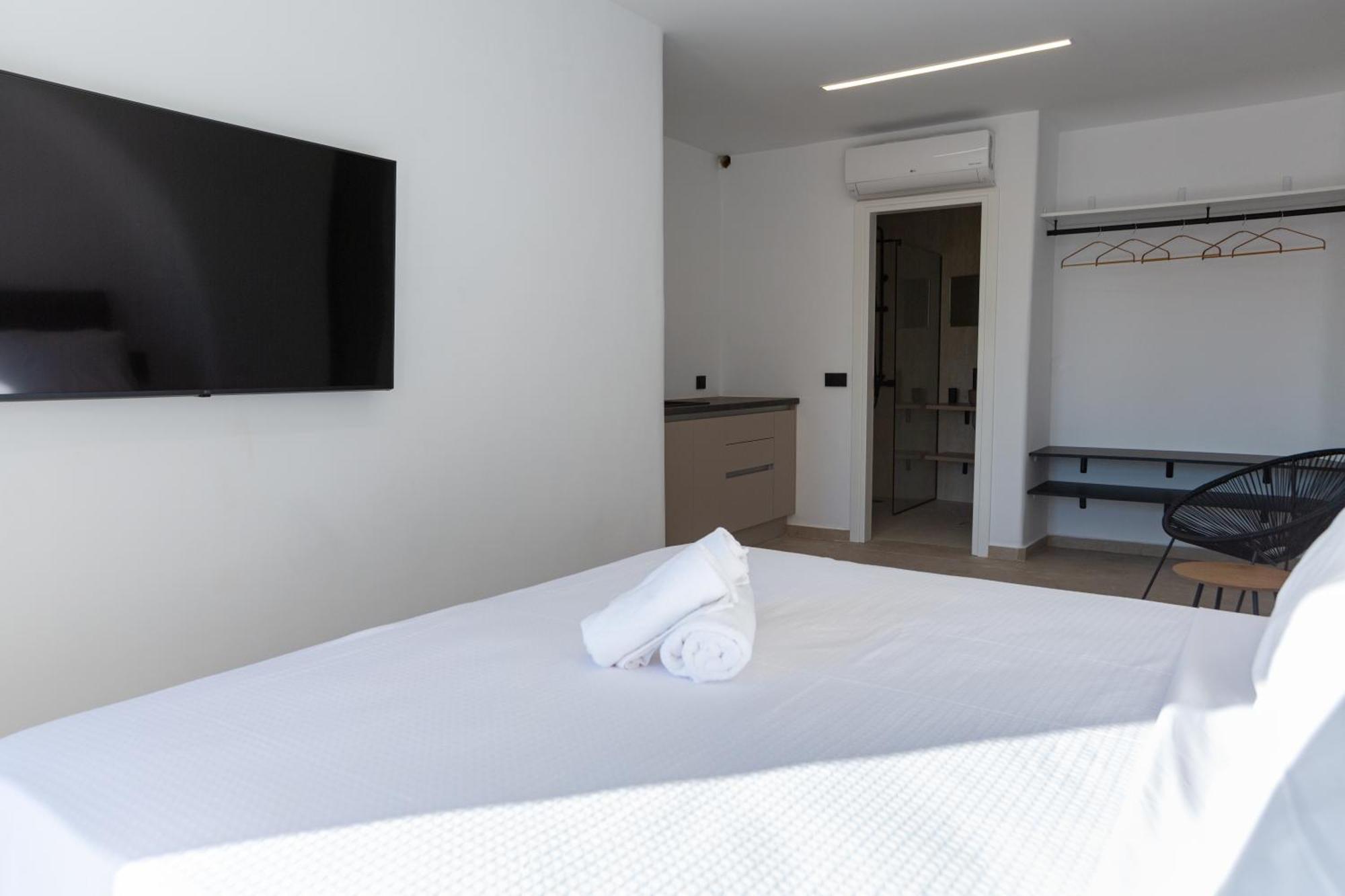 Hom Mykonos - Seaview With Private Pool Villa *