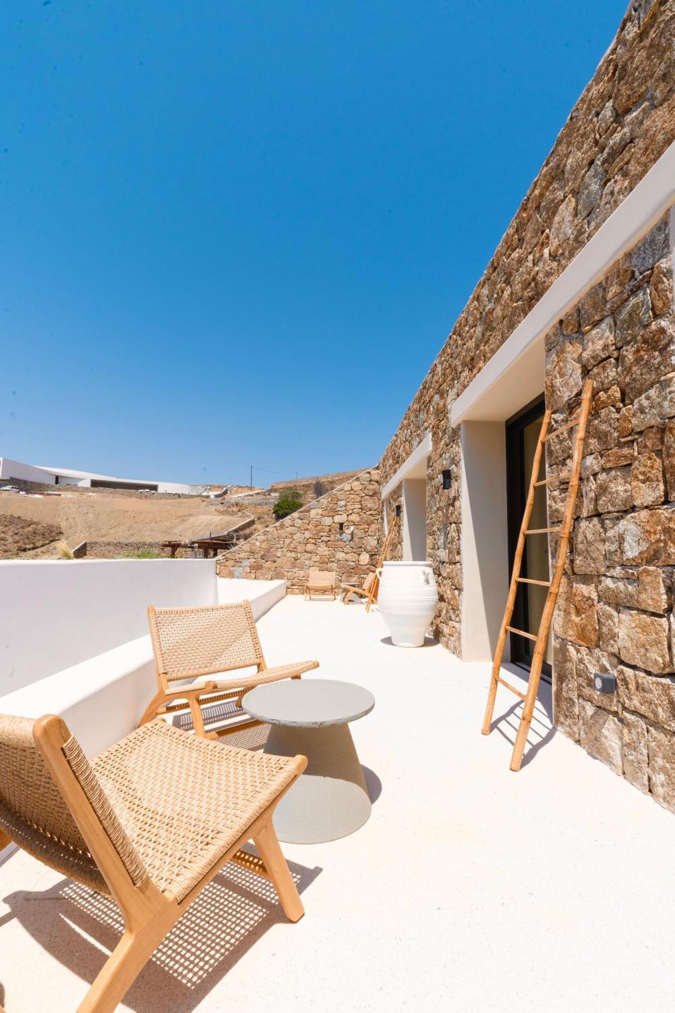 Rhea Elia * Ftelia (Mykonos)