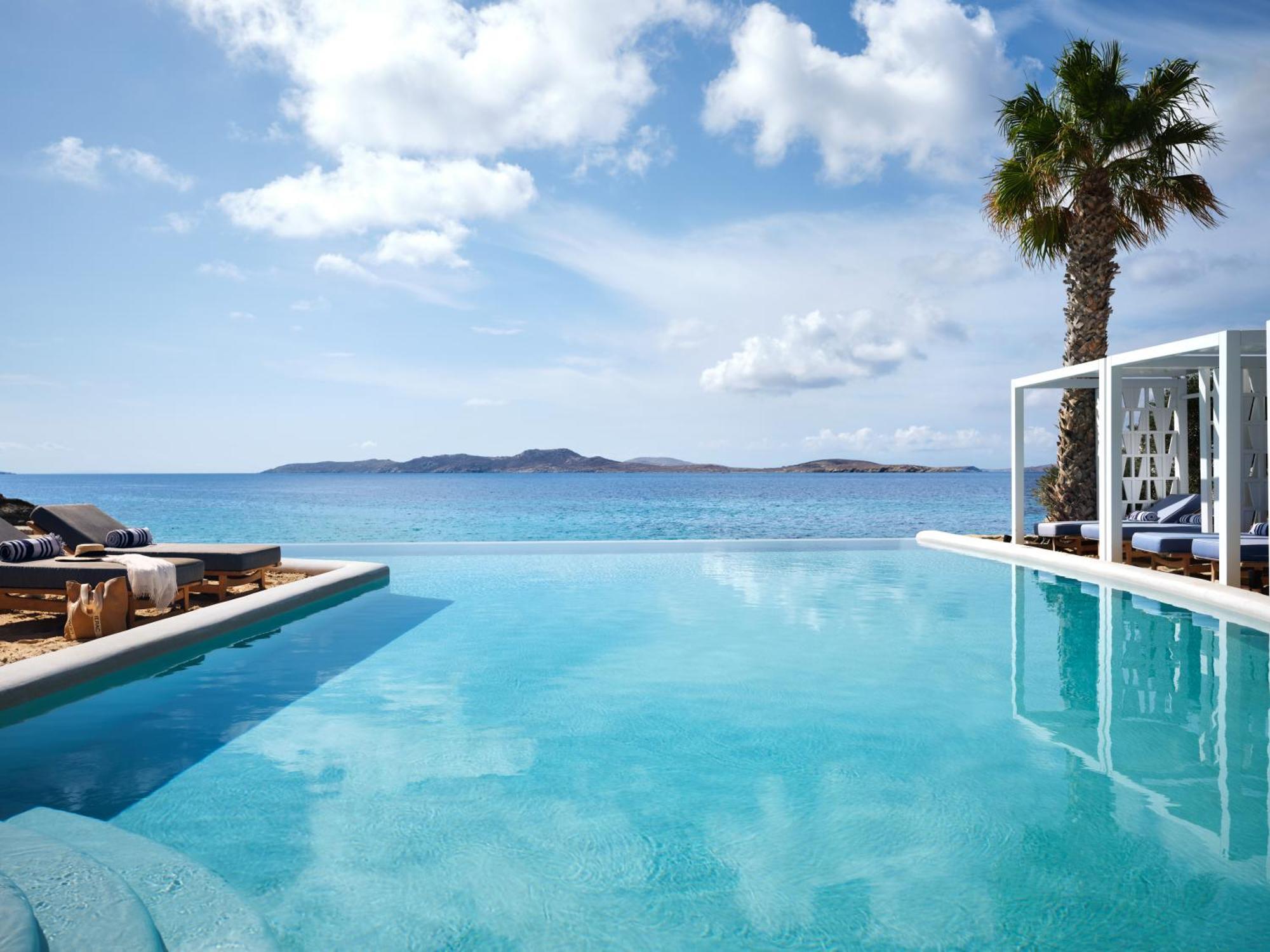 Mykonos Grand & Hotel 5*