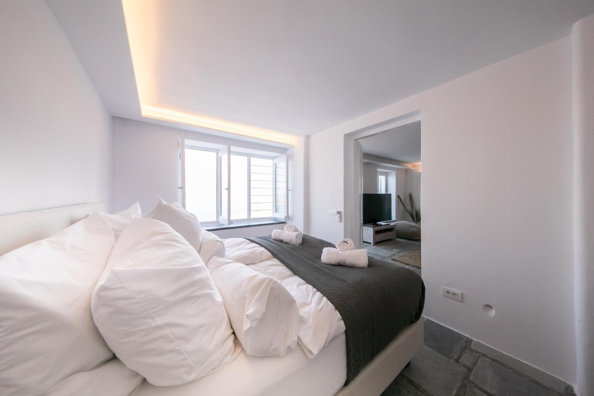 Joy Mykonos Boutique Ano Mera