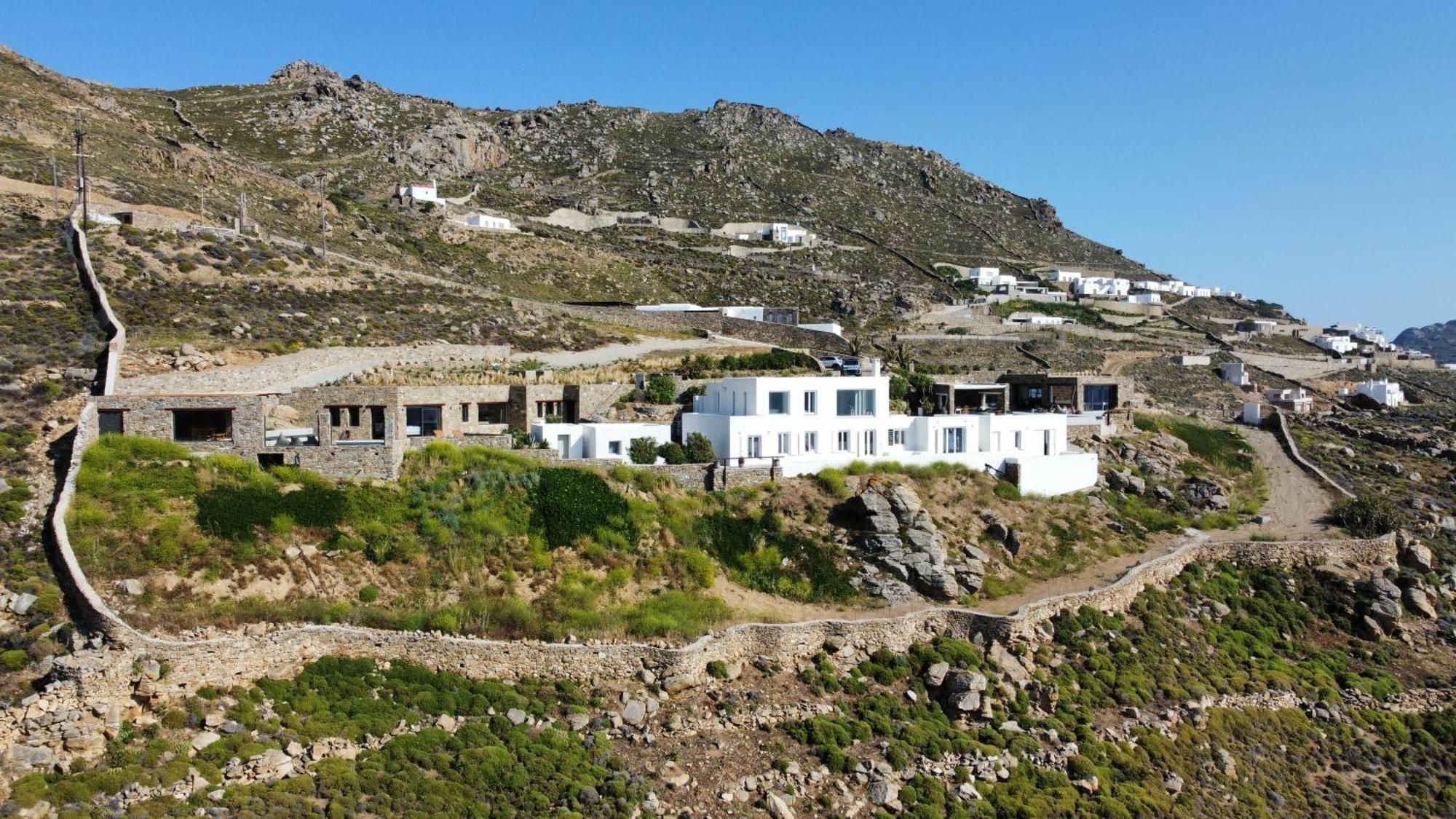 Joy Mykonos Boutique Ano Mera