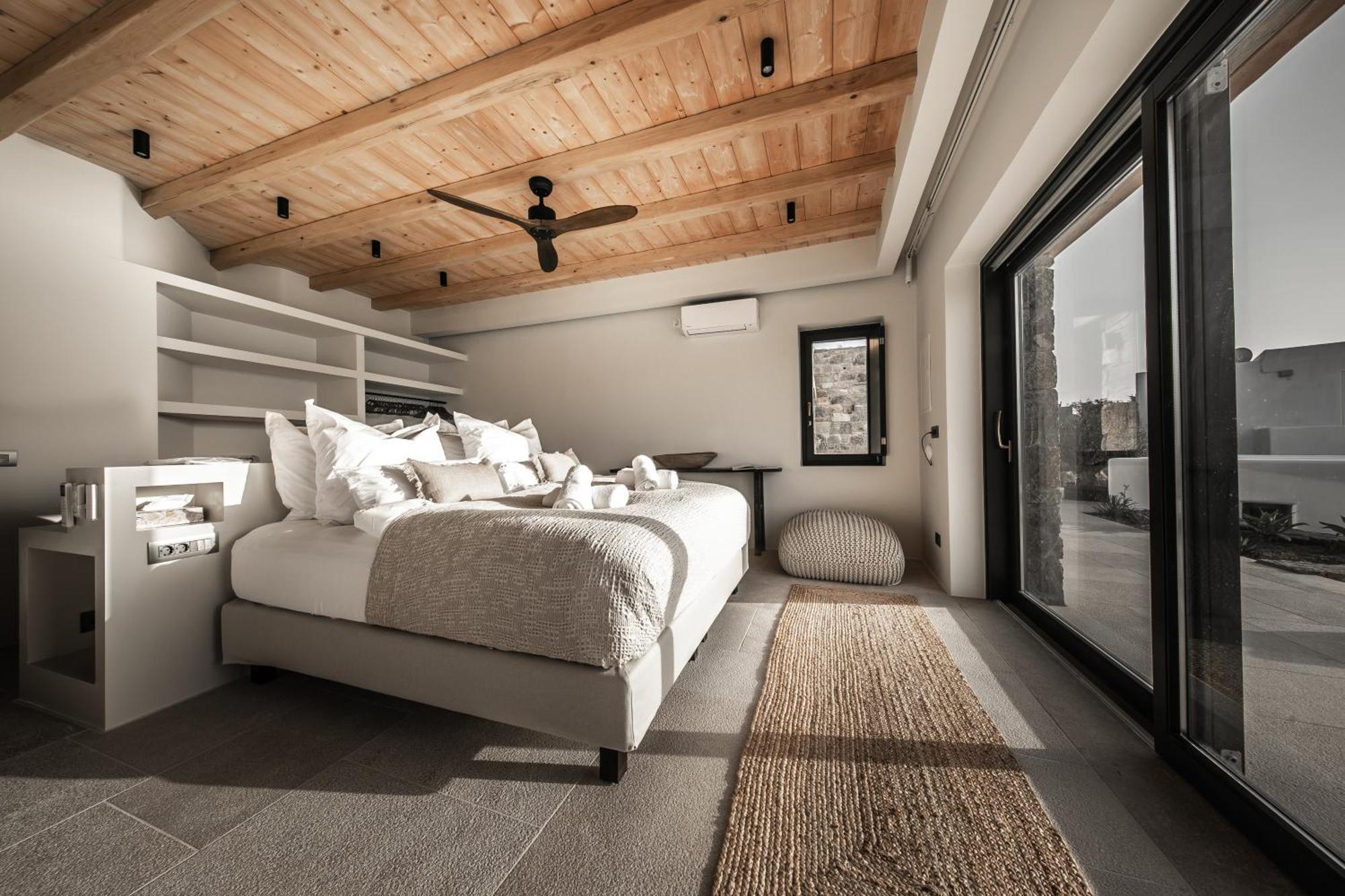 Joy Mykonos Boutique Ano Mera