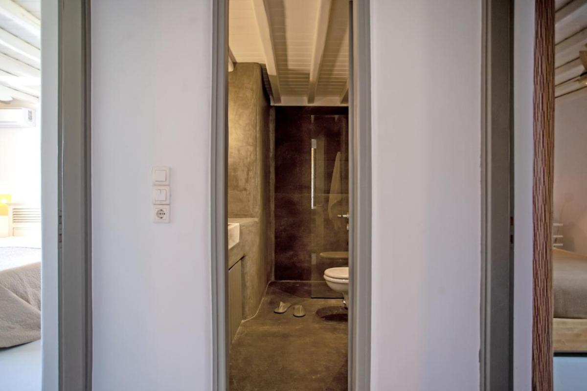 Private Sea View Yard Apartment *