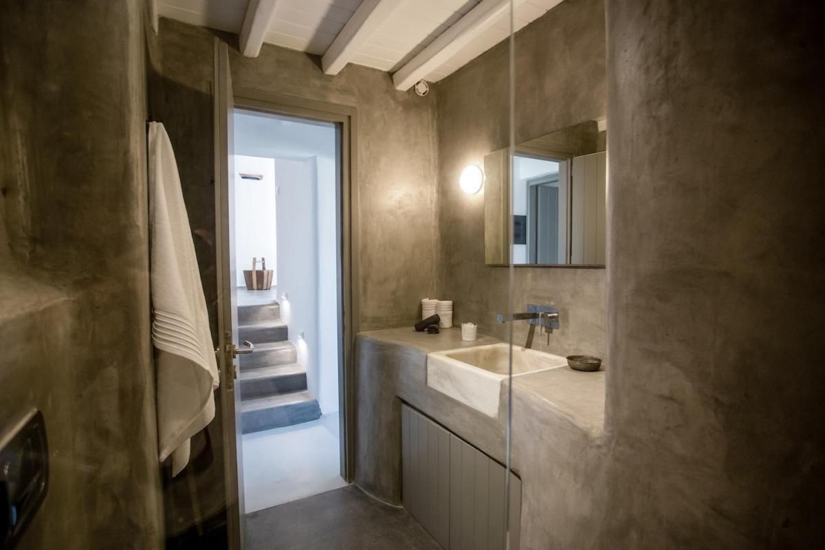 Private Sea View Yard Apartment *