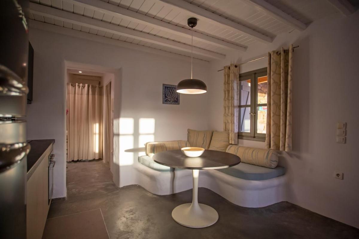 Private Sea View Yard Apartment *