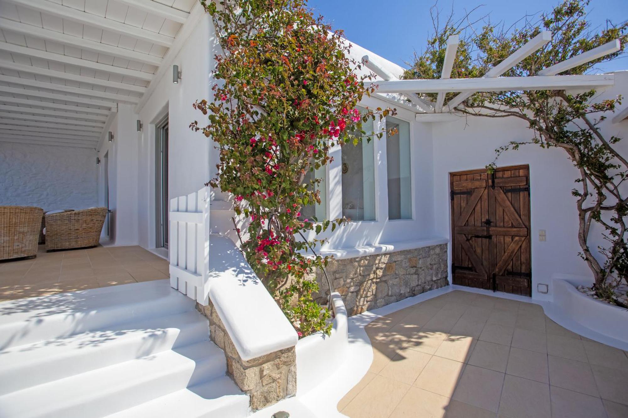 South Star Private Pool Kalo Livadi