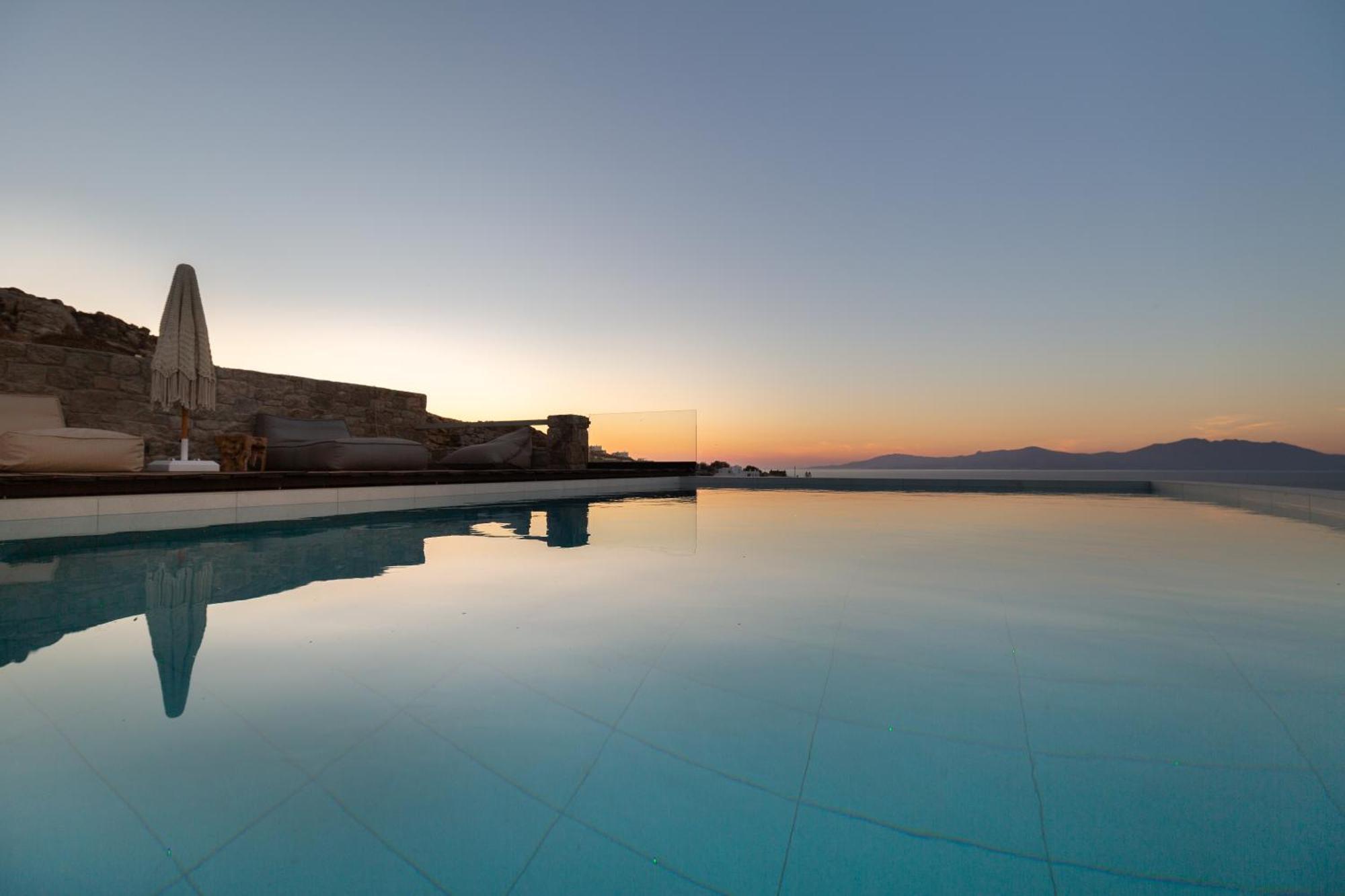 Martinez Luxury Escape Villa *
