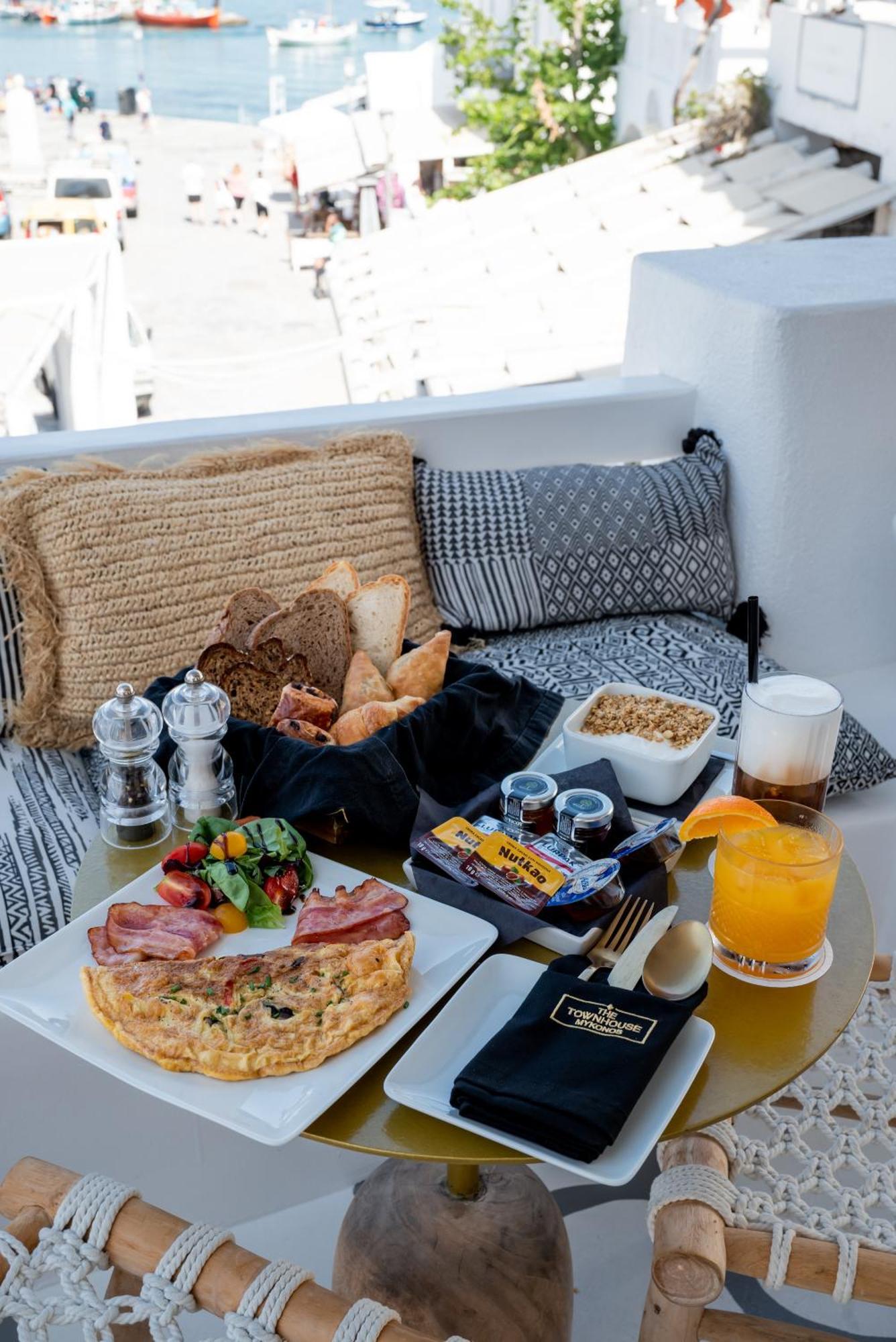 The Townhouse Mykonos 5*