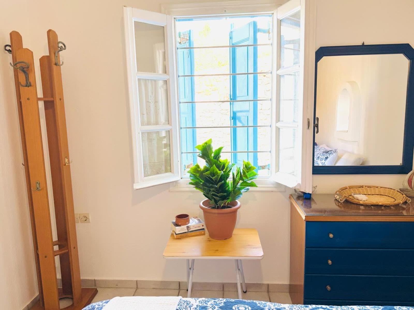 Stylish 2 Bd Escape With Patio At Apartment