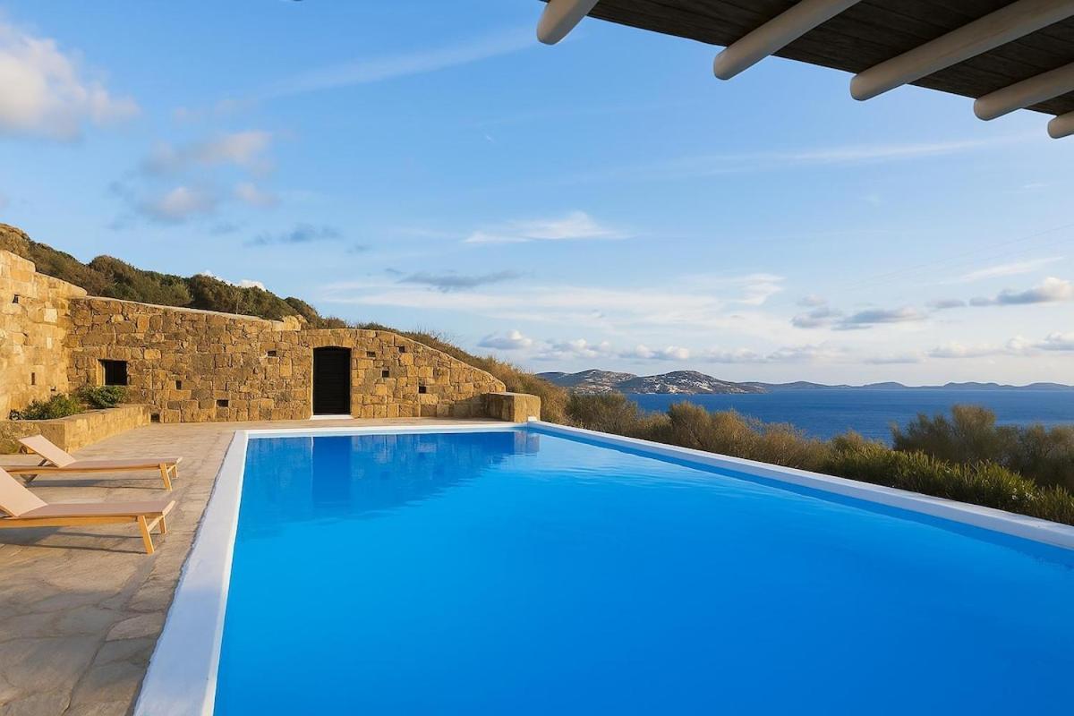 Stylish Mykonian Semi-private Huge Pool Apartment Houlakia (Mykonos)
