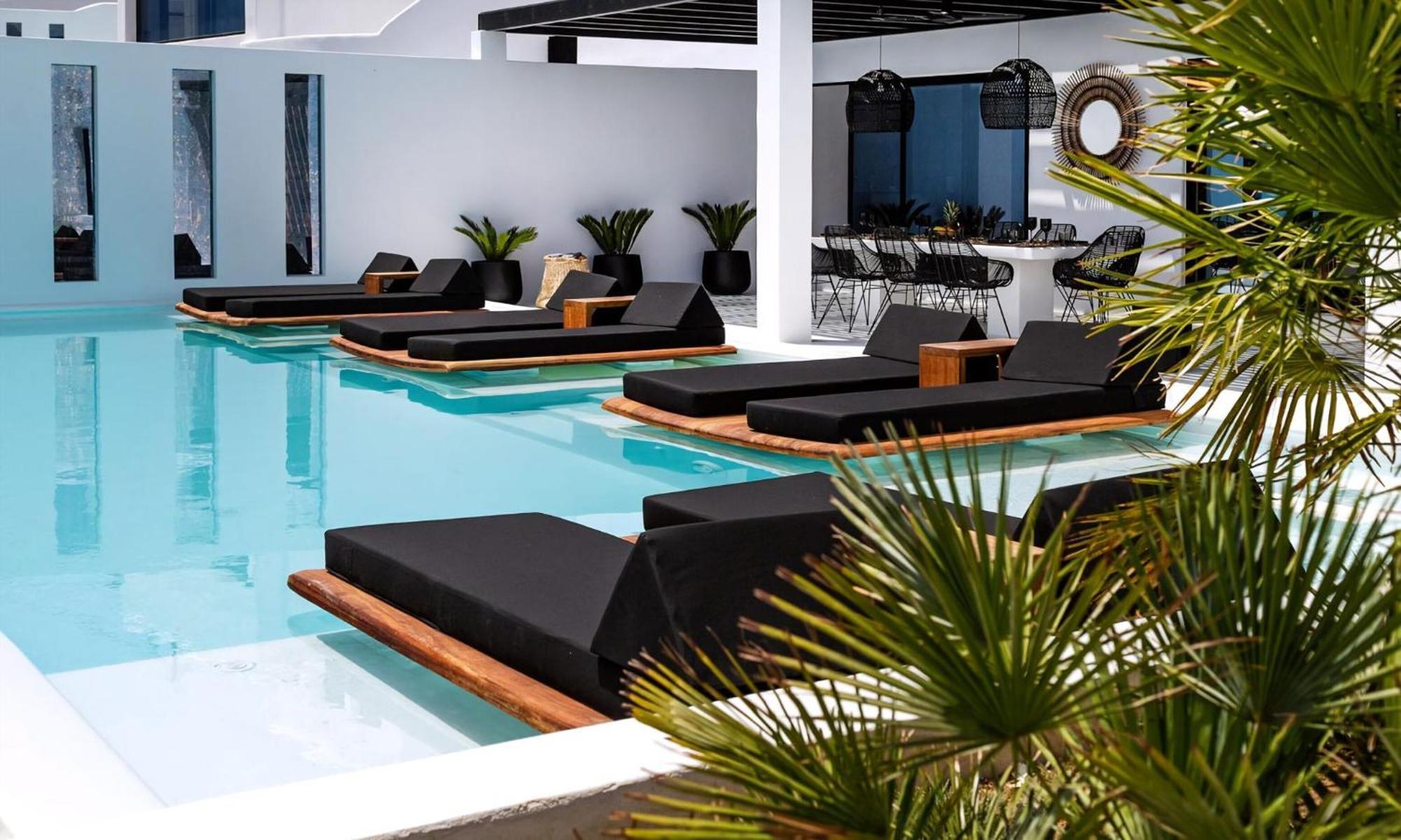 Dazzling Mykonos Lvellie 6 Bedrooms Unique Aegean Sea Views Private Infinity Pool Two Private Jacuzzis Psarou * Psarou (Mykonos)