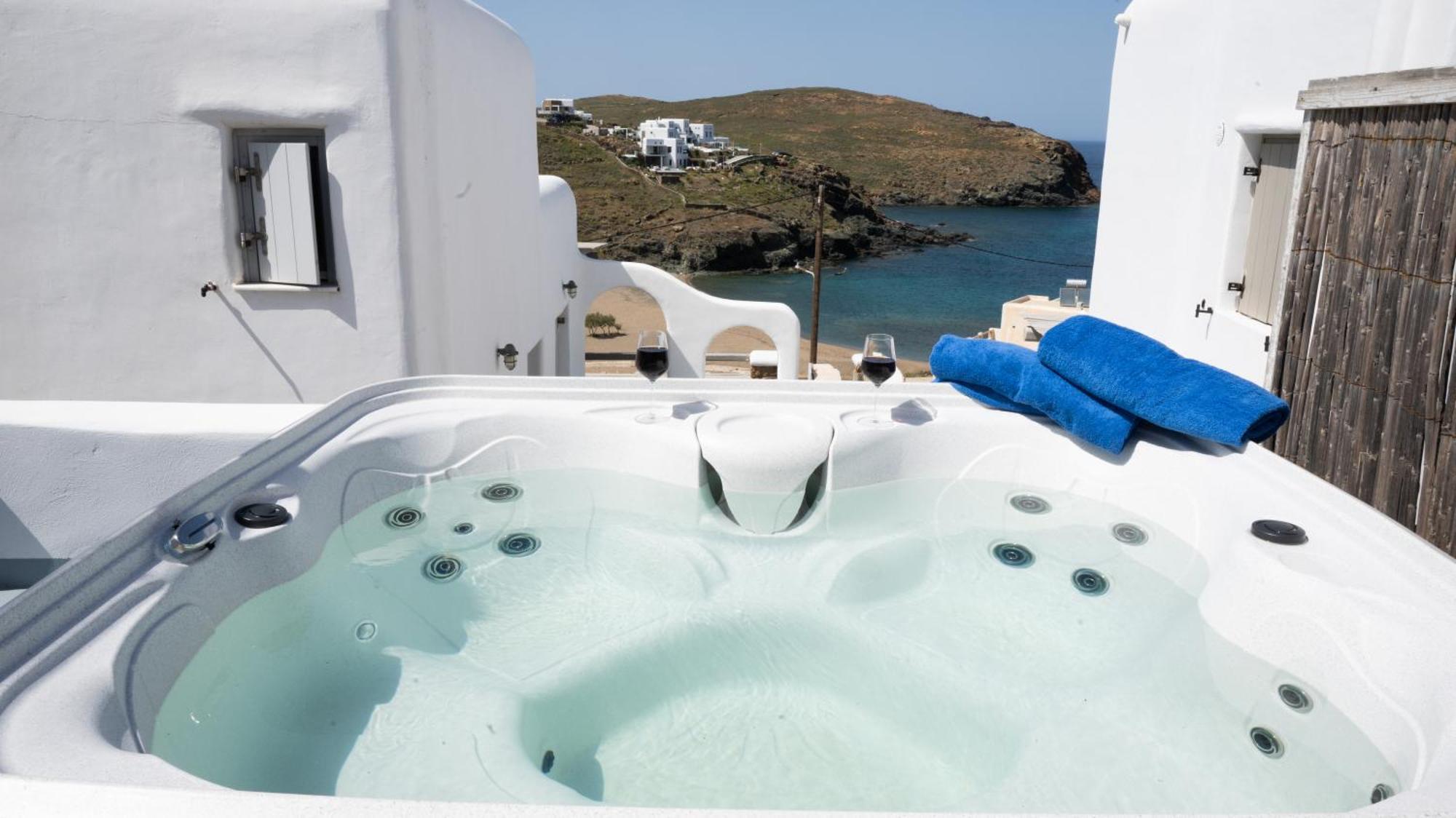 Apartment Superior 3 Beachfront Hot Tub And Seaview