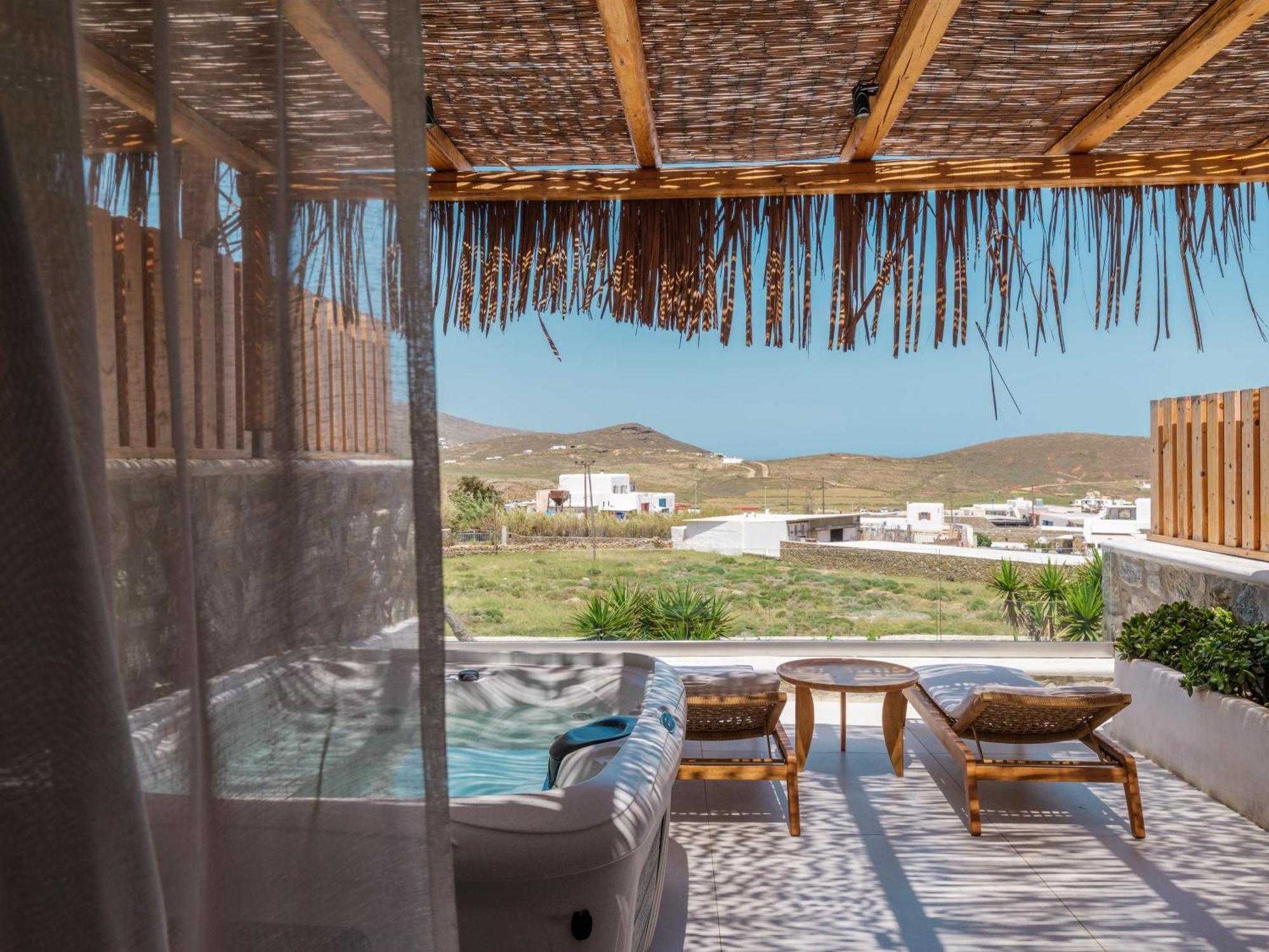 Bay Boutique Ftelia (Mykonos)