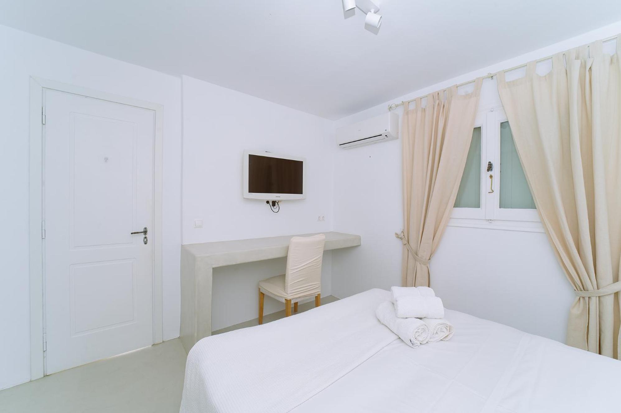 Mykonos White Prince, 5 Bedroom With Private Pool! * Panormos (Mykonos)