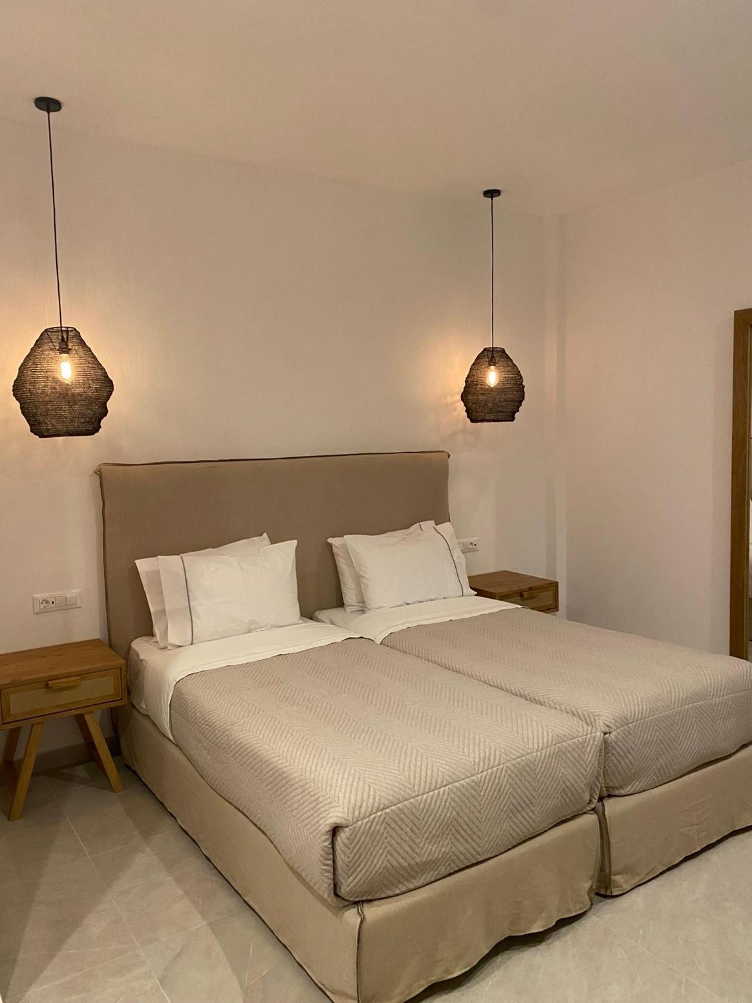 Anna-maria Mykonos
