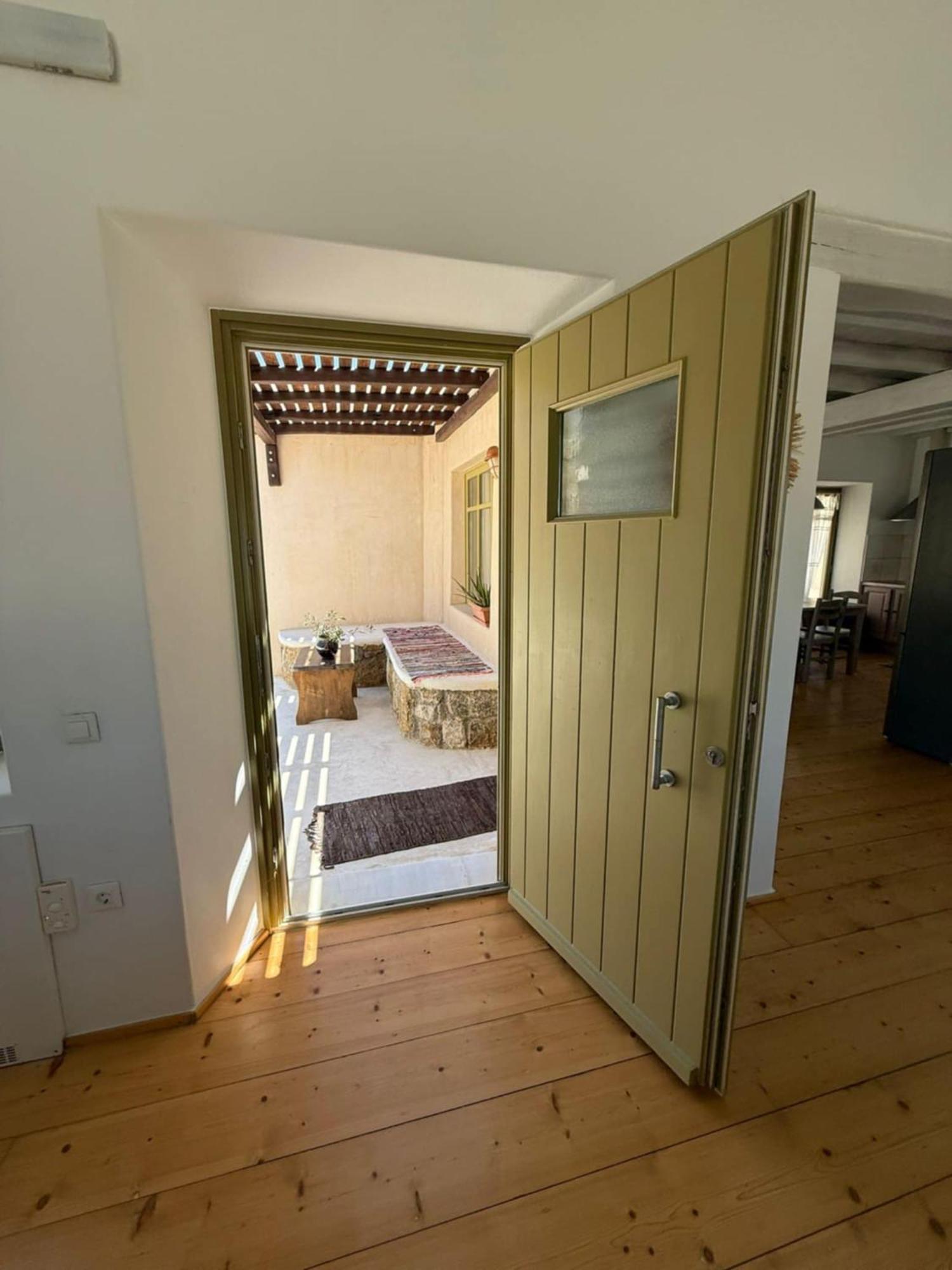 Aviola Mykonos Ftelia (Mykonos)