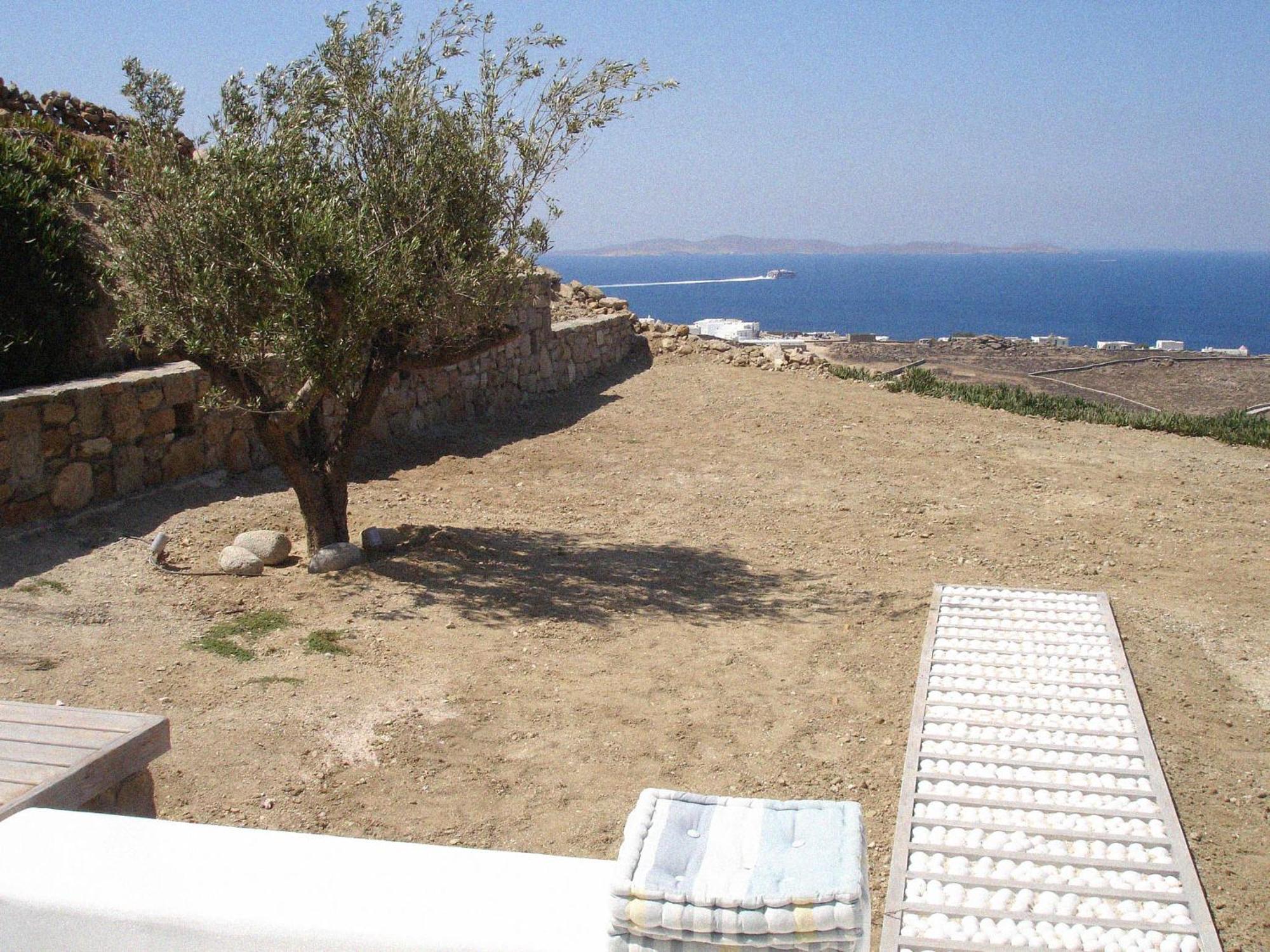 White Luxury With Amazing Seaview And Pool