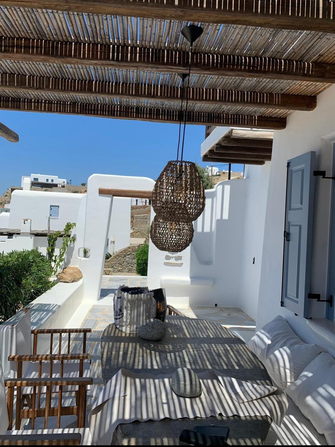 White Luxury With Amazing Seaview And Pool Apartment *