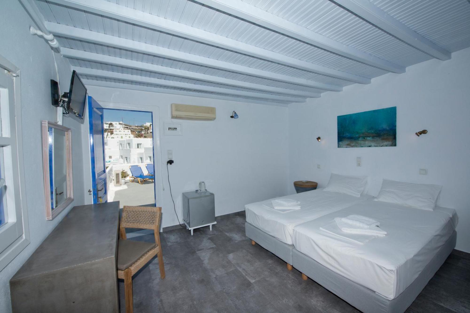 Hotel Markos &
