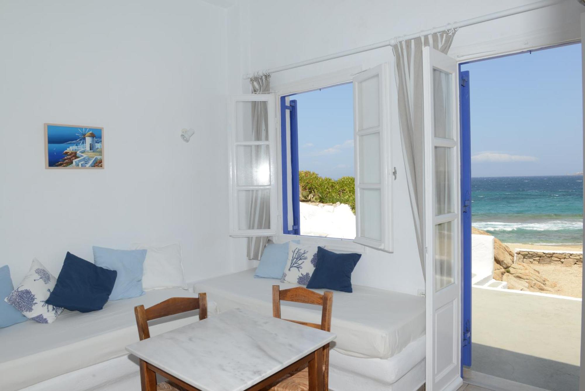 Markos & Hotel *