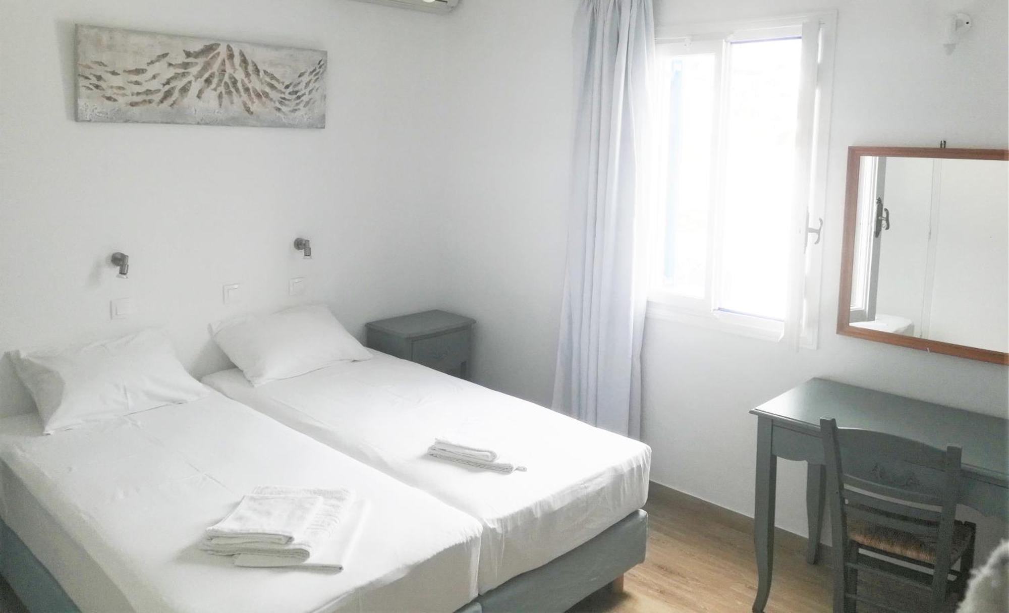 Markos & Hotel *